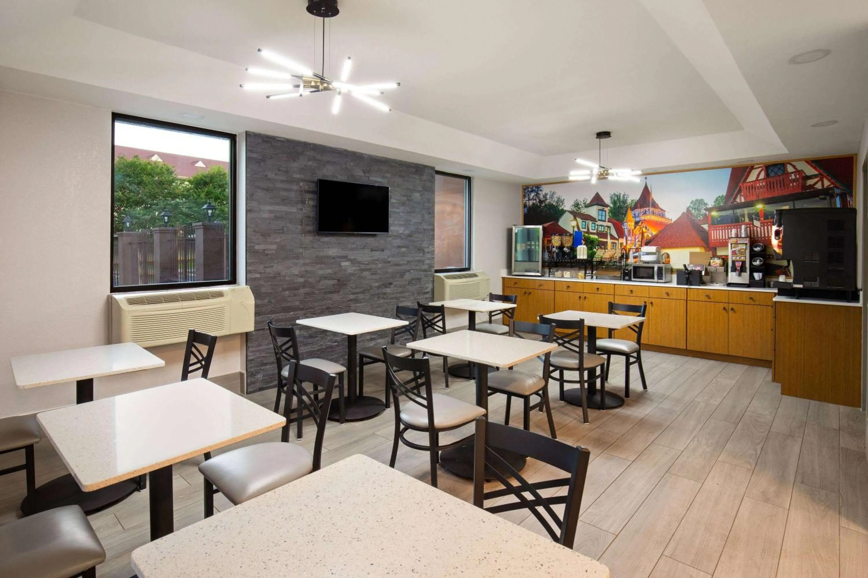 Breakfast in Days Inn by Wyndham Helen