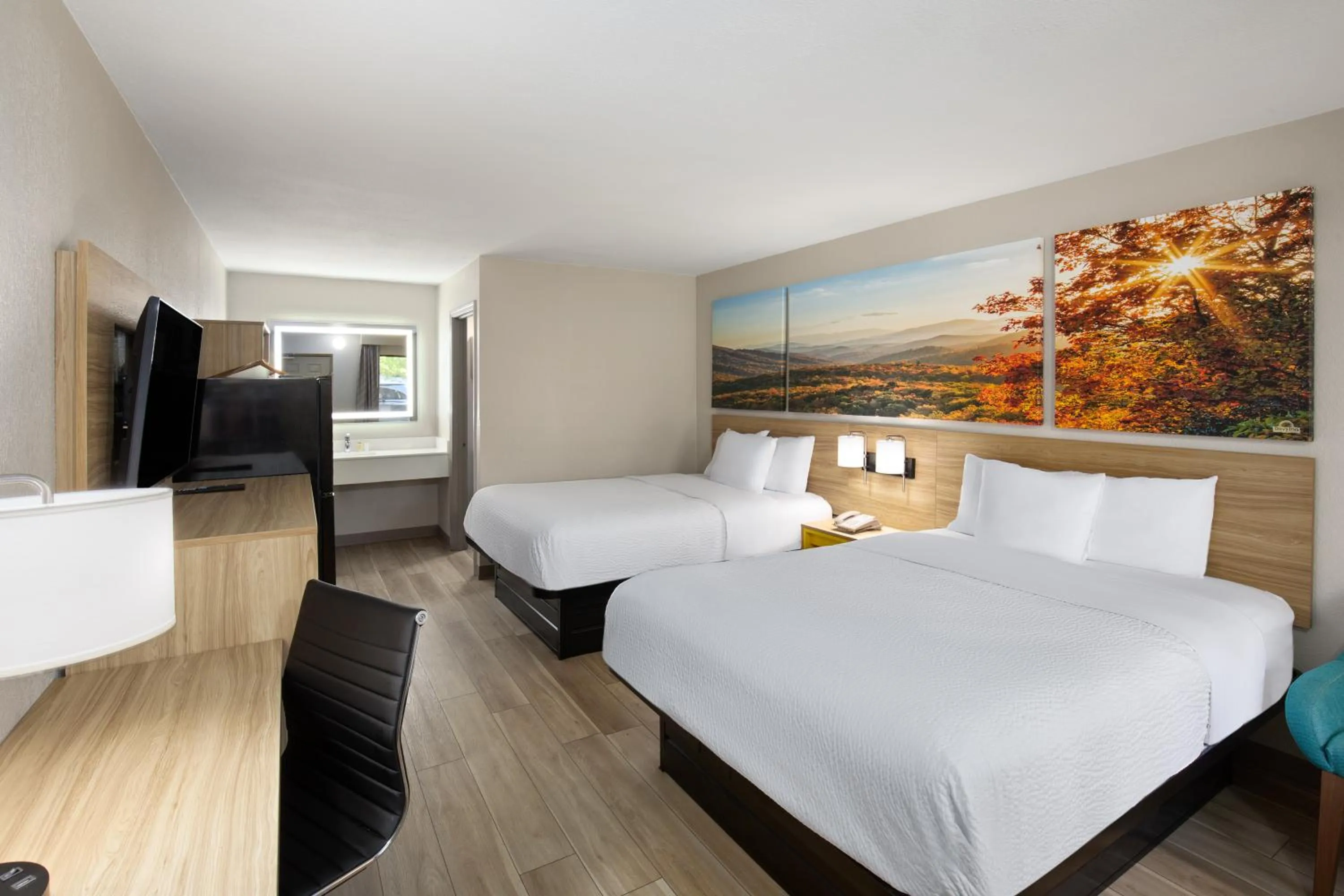 Bed in Days Inn by Wyndham Helen