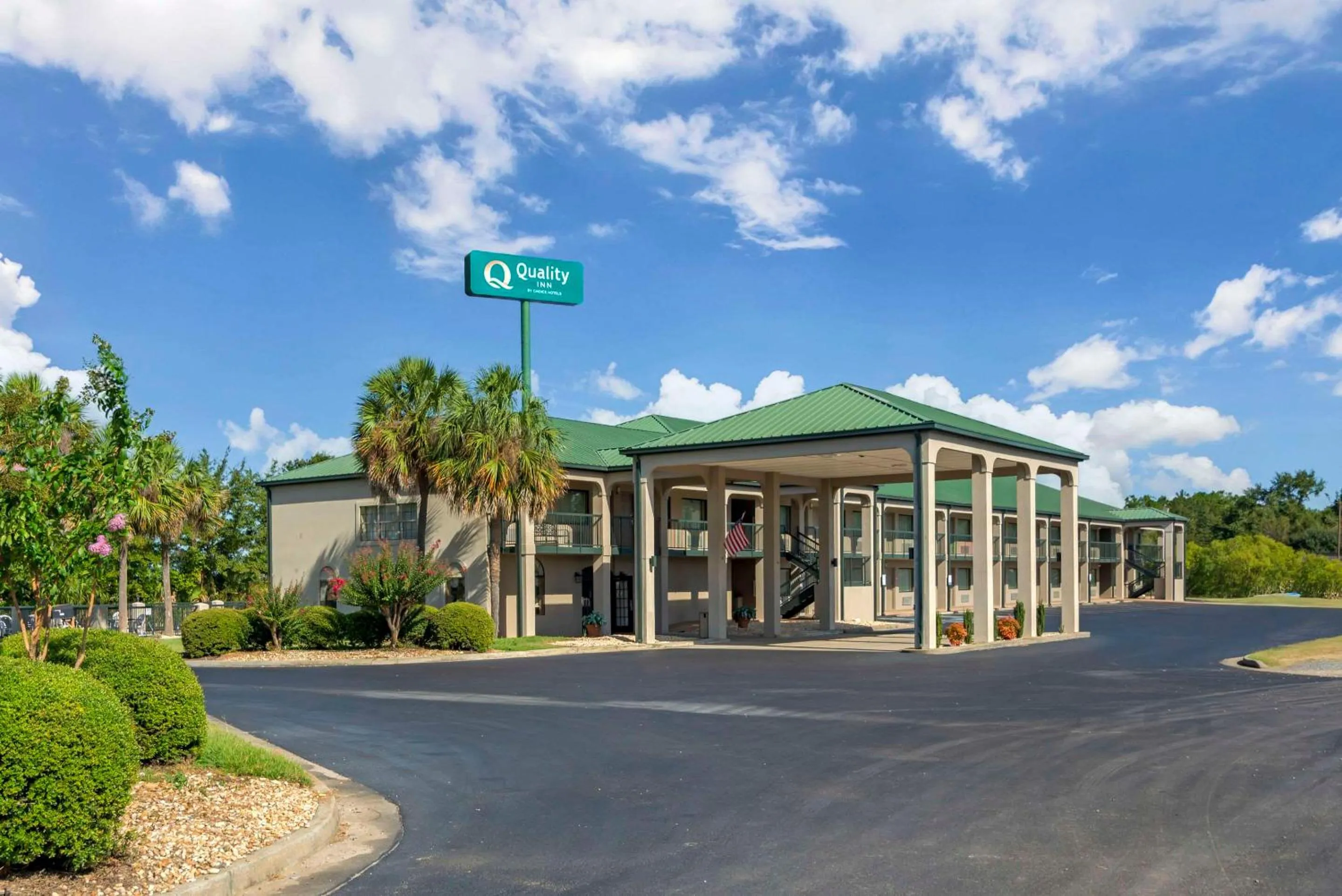 Property building in Quality Inn Cordele