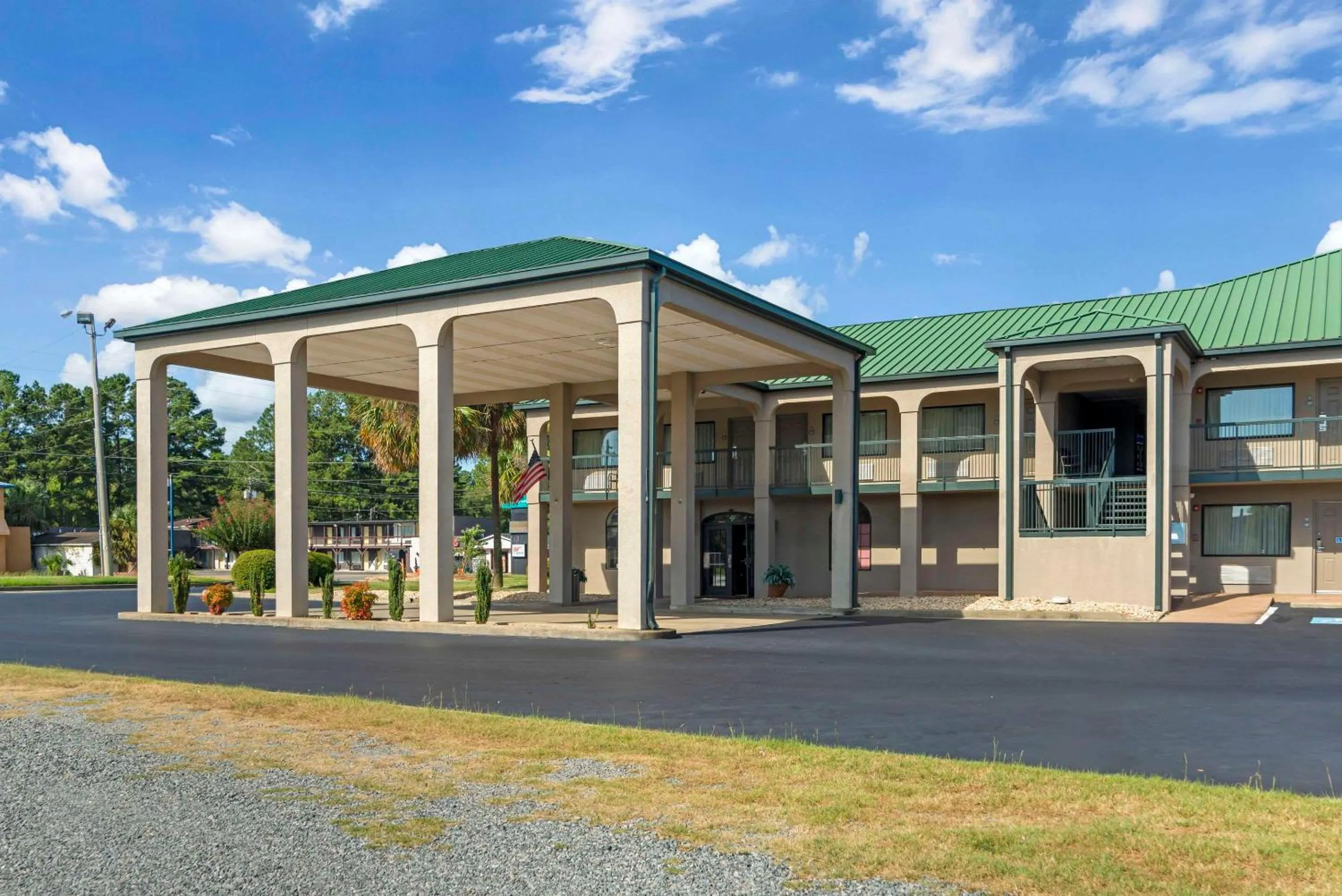 Property building in Quality Inn Cordele