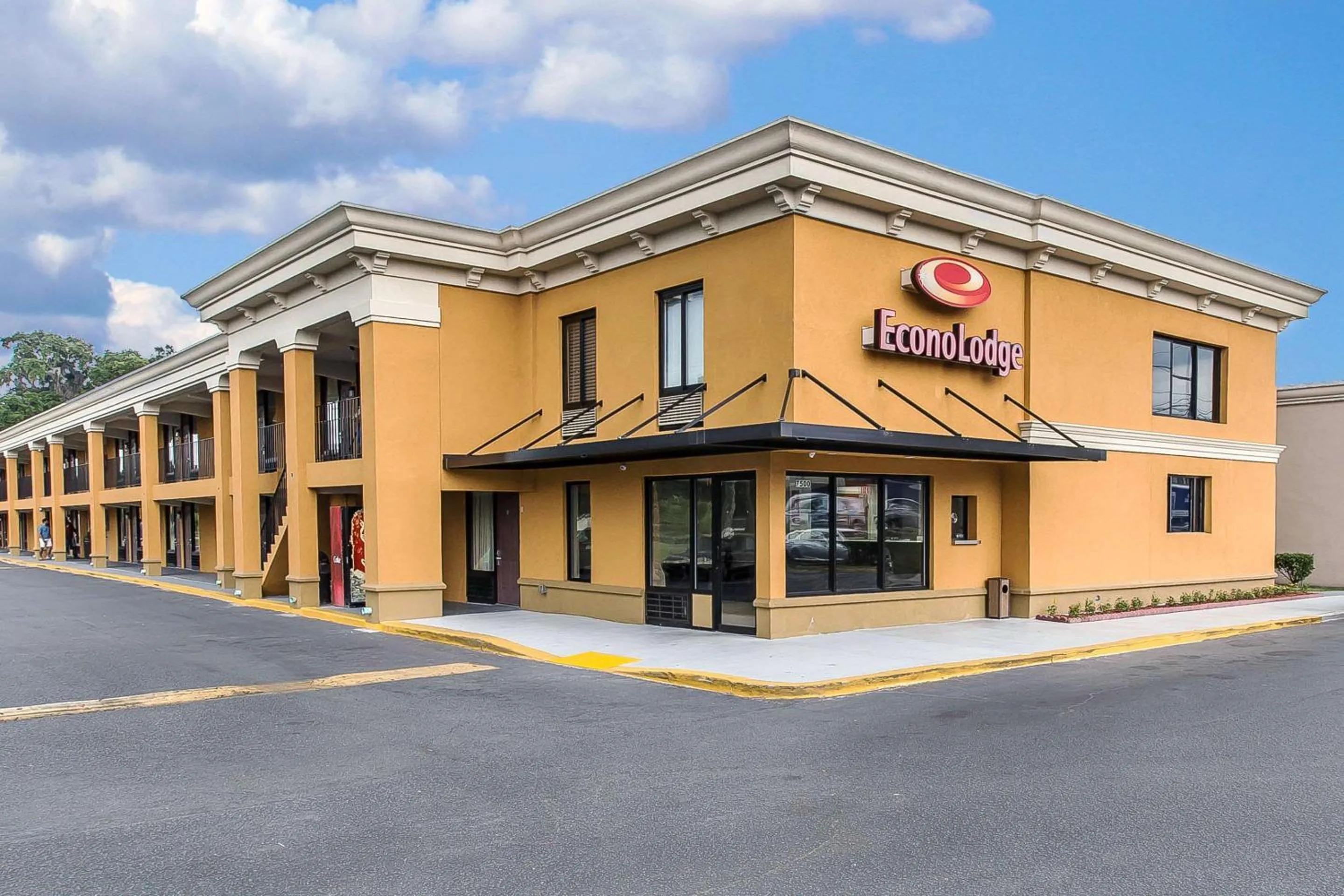 Property building in Econo Lodge Savannah Midtown