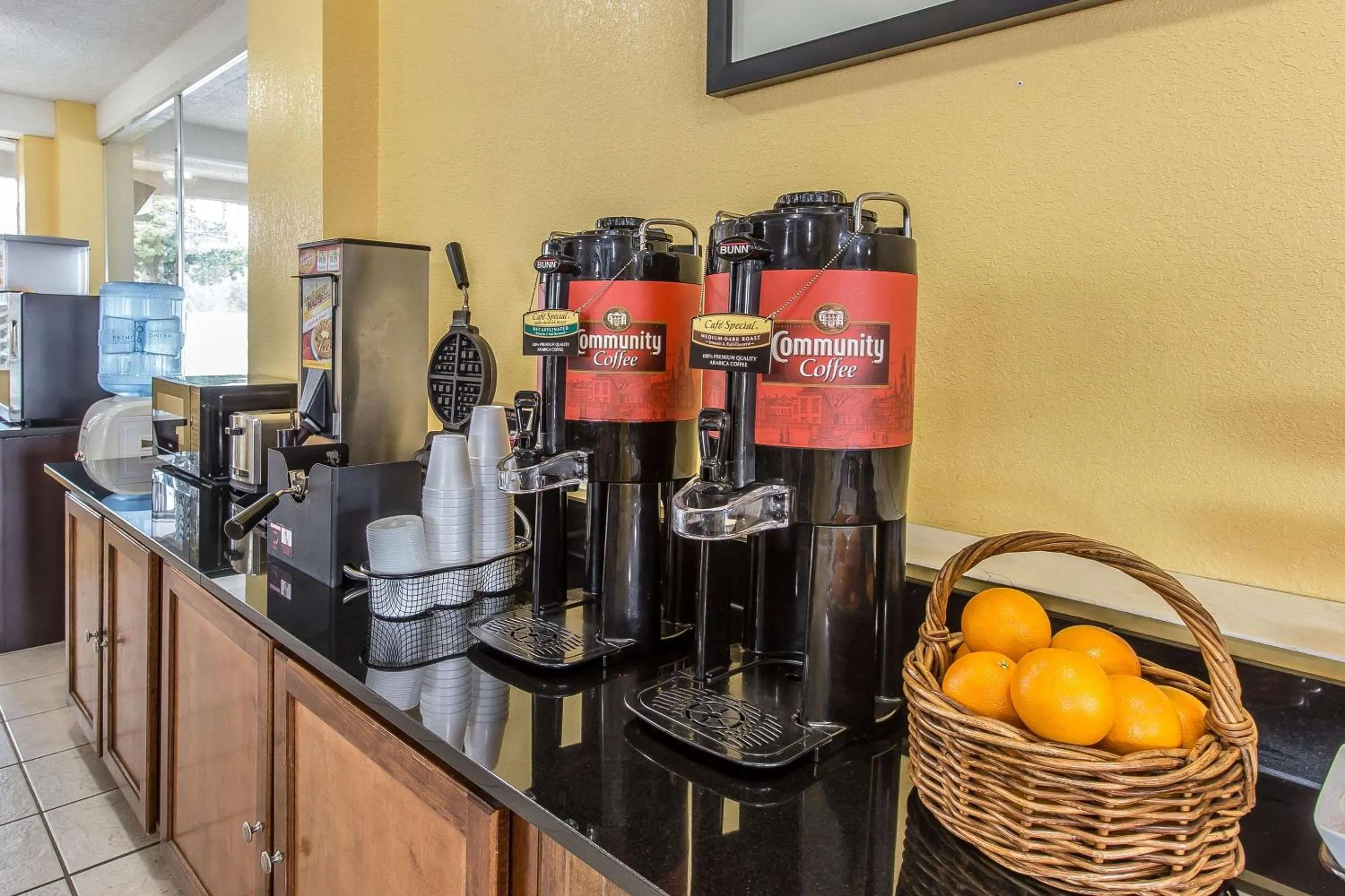 Restaurant/places to eat in Econo Lodge Byron near Historic District - Warner Robins