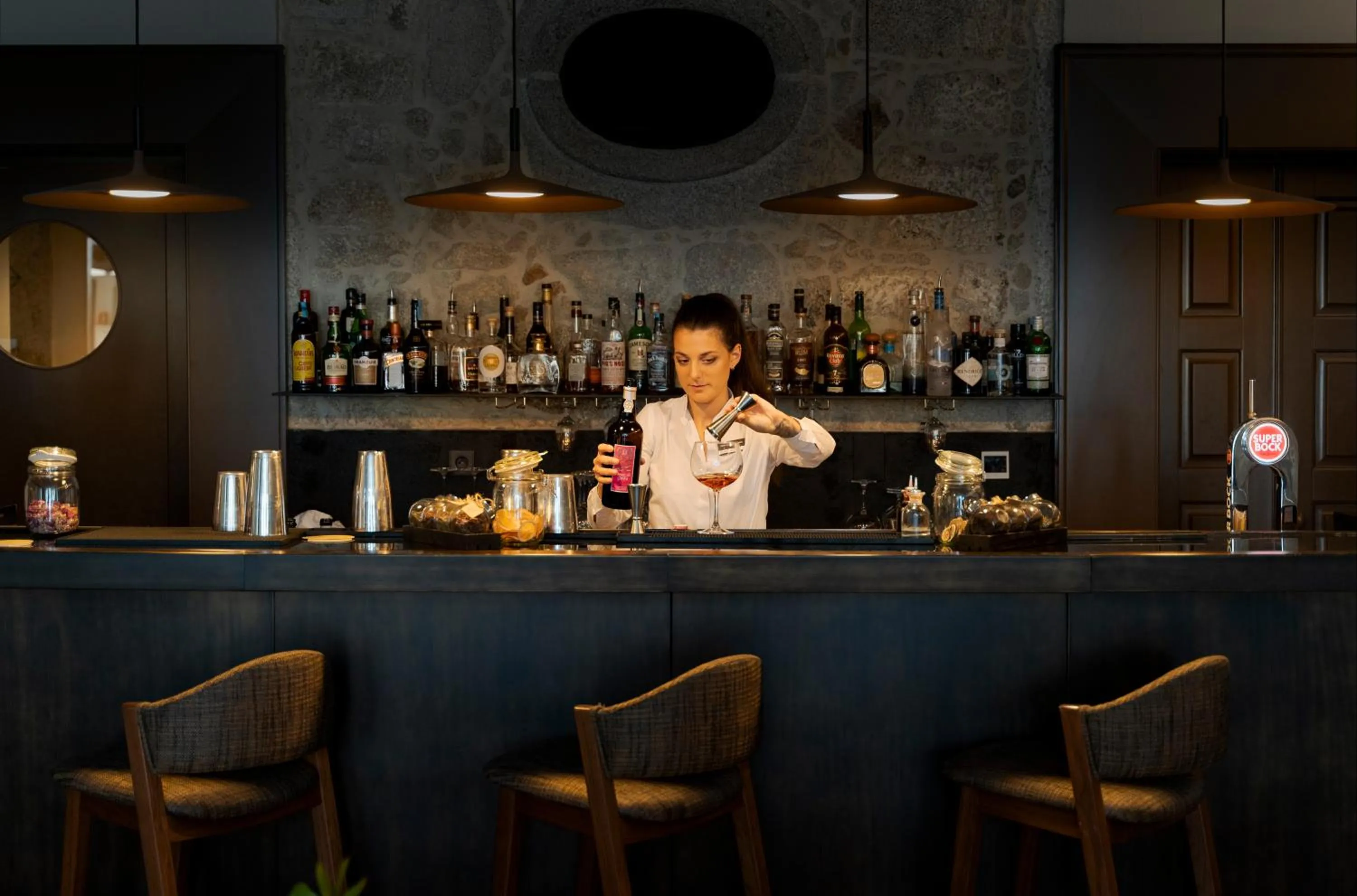 Restaurant/places to eat in PortoBay Flores