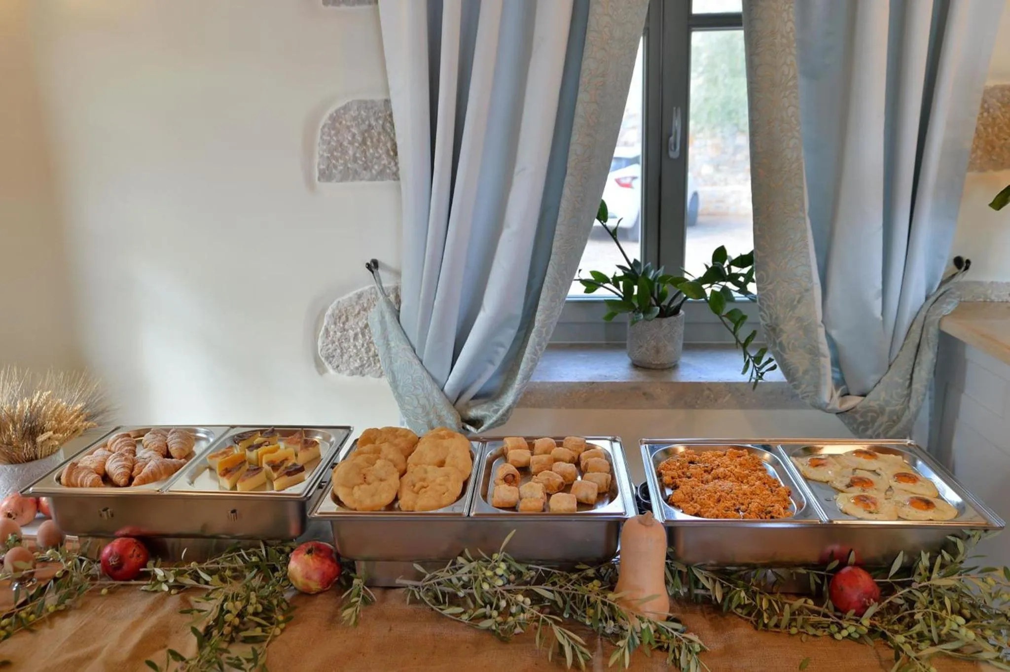 Food and drinks in Akrolithi Boutique Hotel & Suites