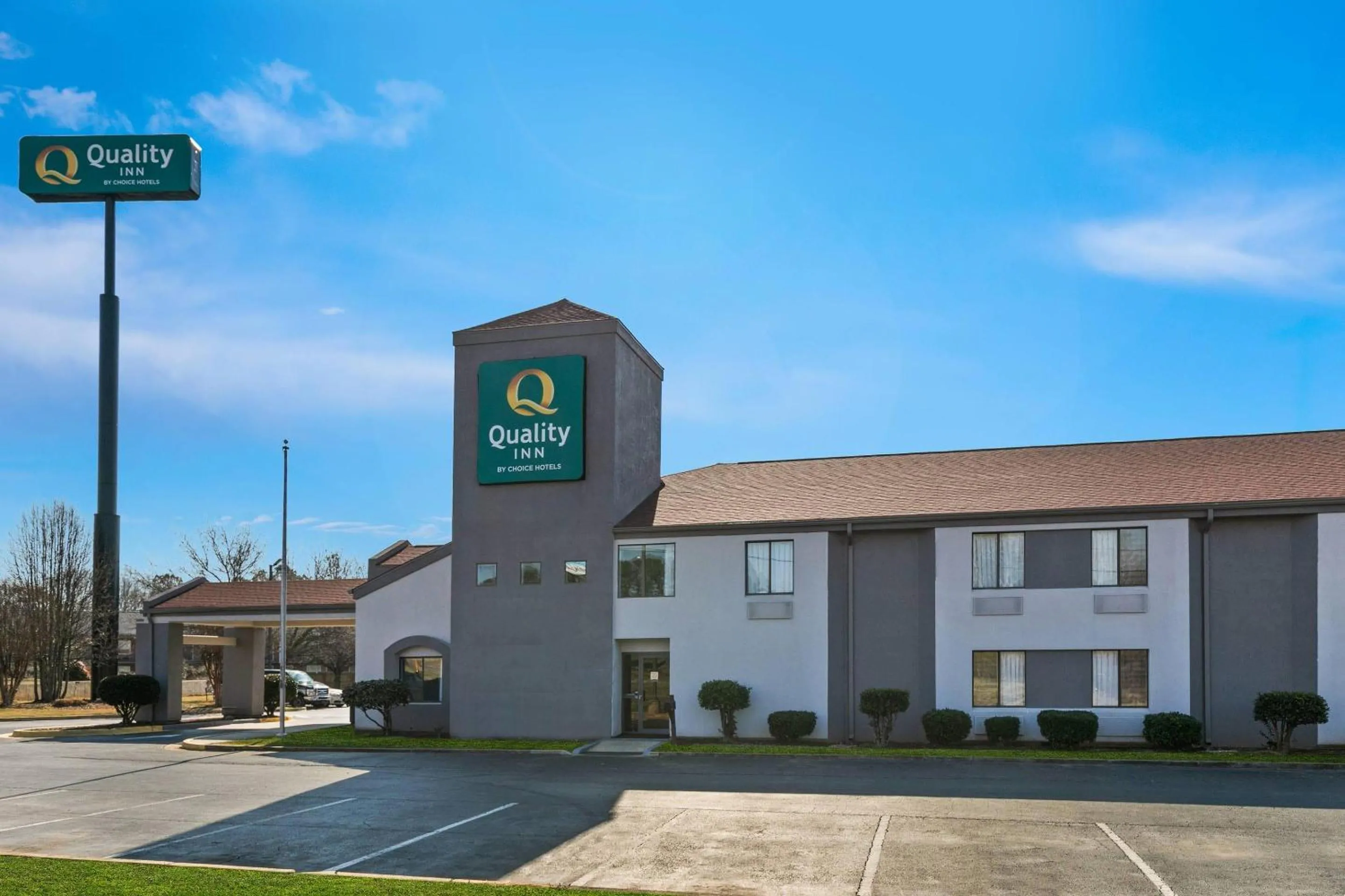 Property building in Quality Inn