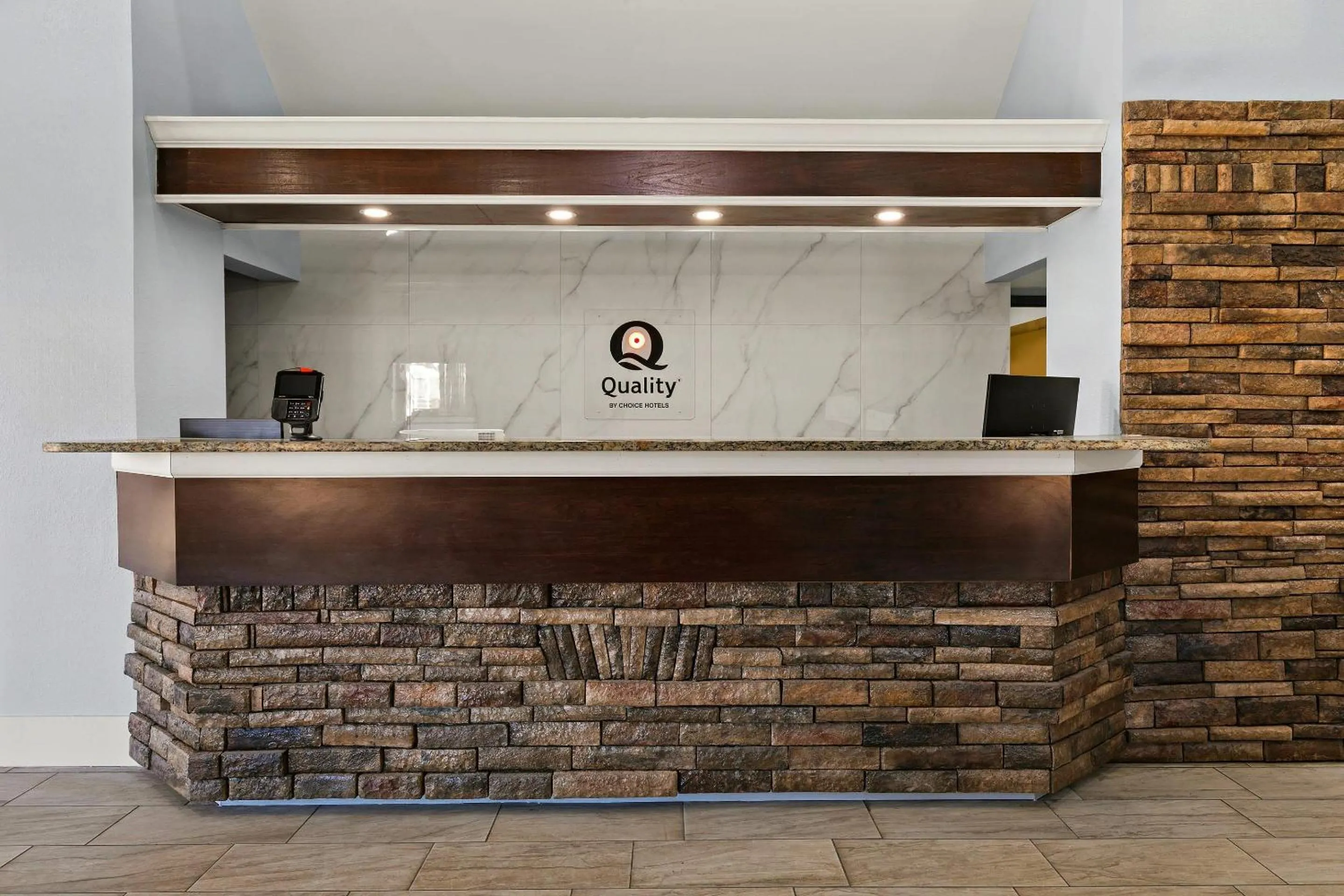 Lobby or reception in Quality Inn