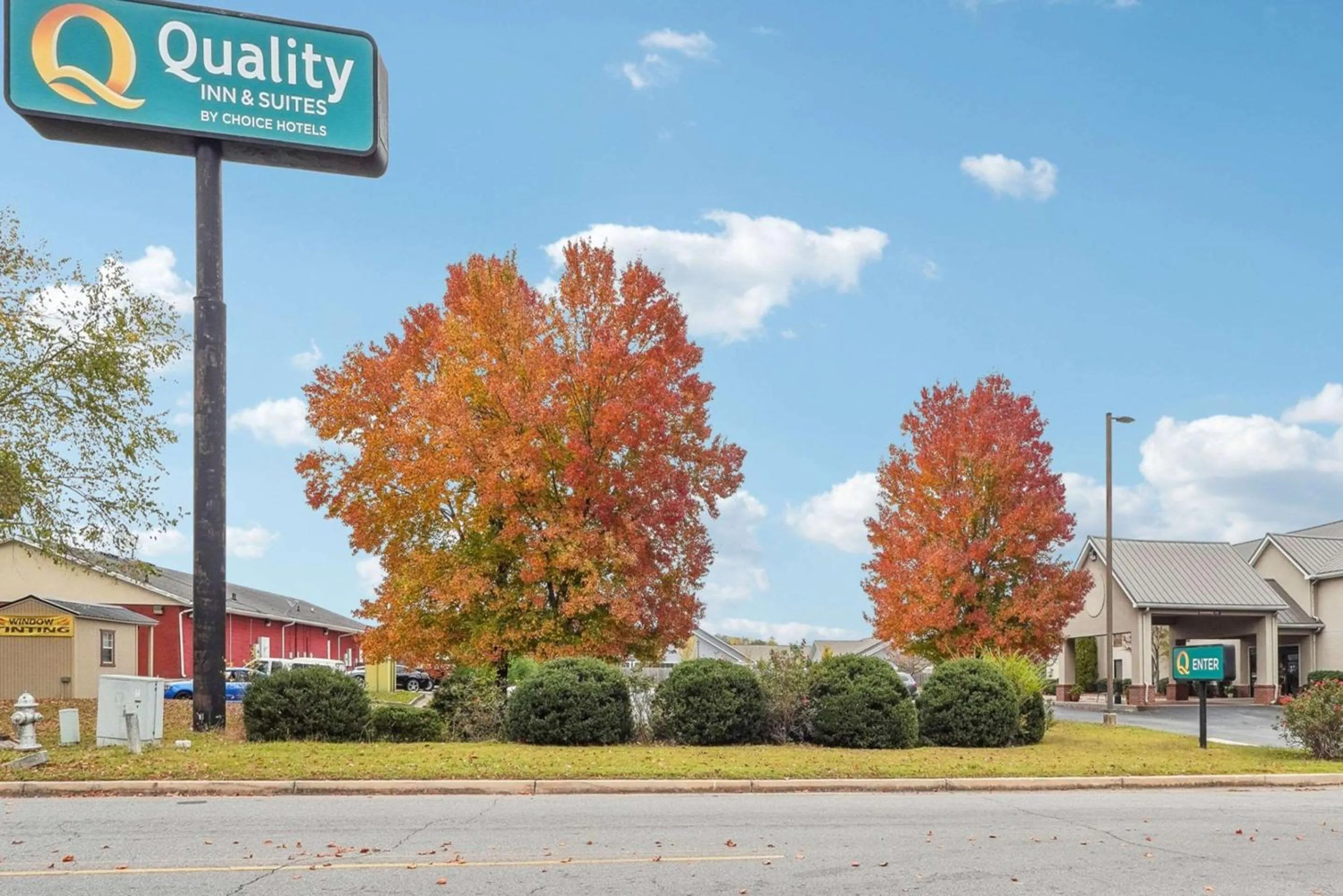 Property building in Quality Inn & Suites Dawsonville