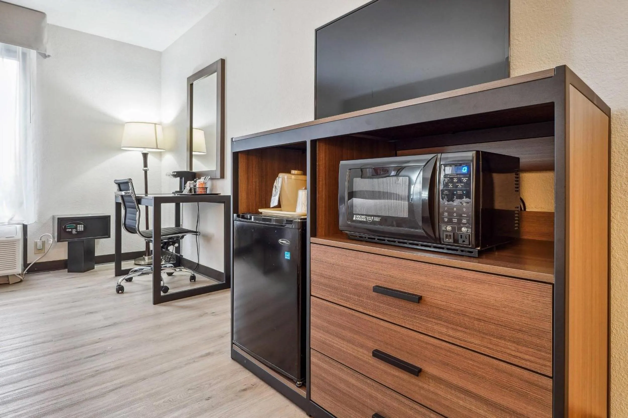 Bedroom in Quality Inn & Suites Dawsonville