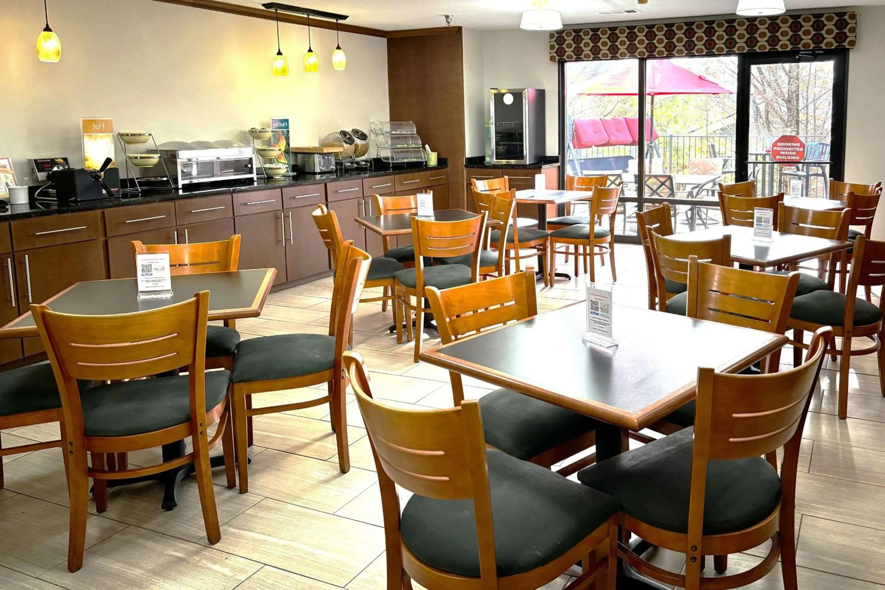 Breakfast in Quality Inn & Suites Dawsonville