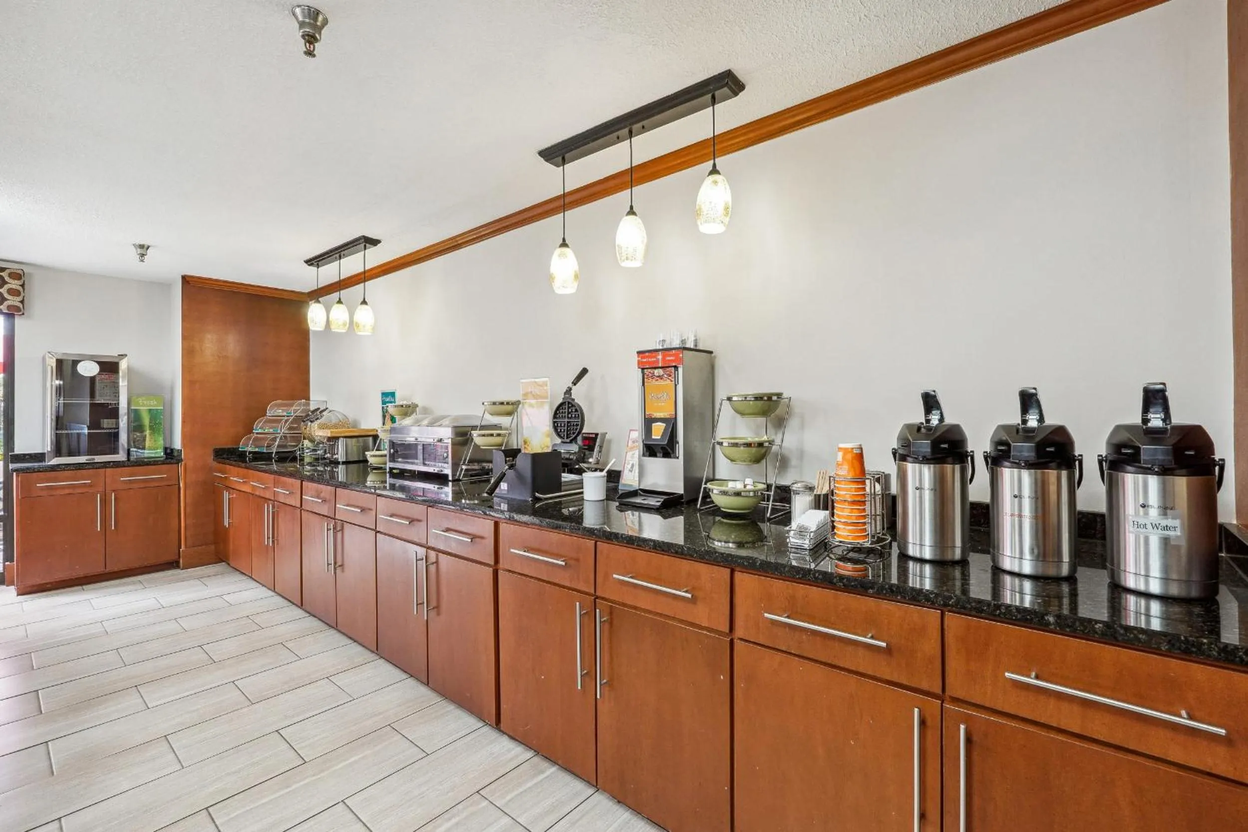 Breakfast in Quality Inn & Suites Dawsonville