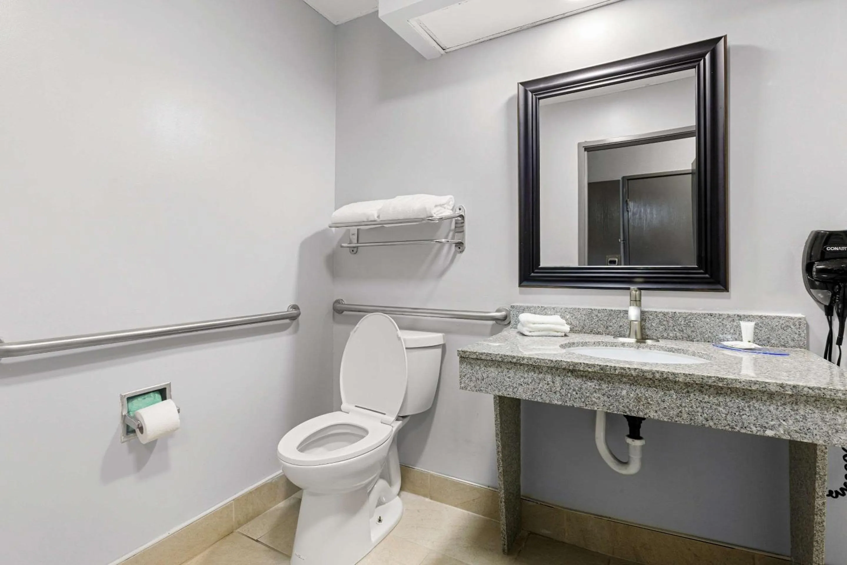 Bedroom in Clarion Pointe Hinesville near Fort Stewart