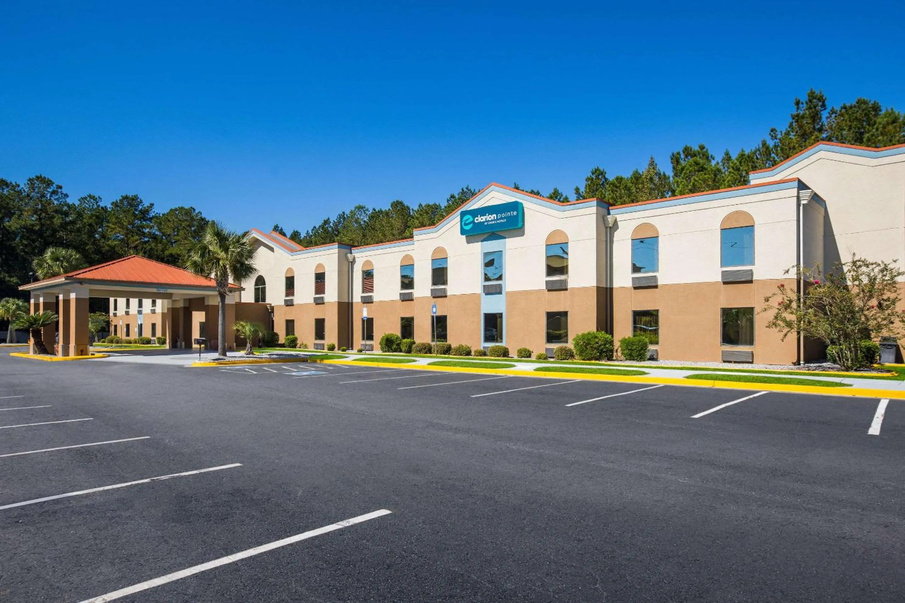 Property building in Clarion Pointe Hinesville near Fort Stewart