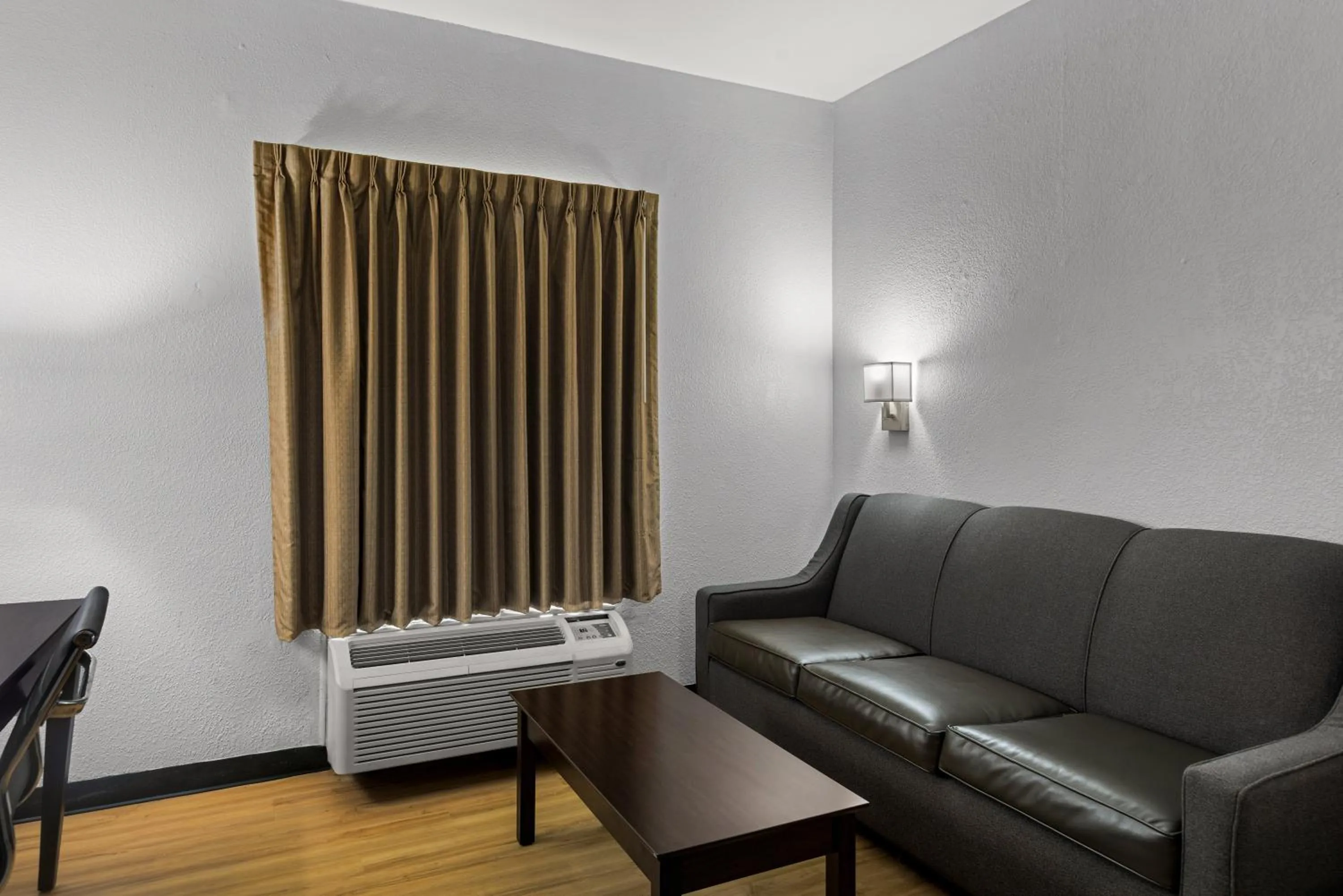 Seating area in Clarion Pointe Hinesville near Fort Stewart