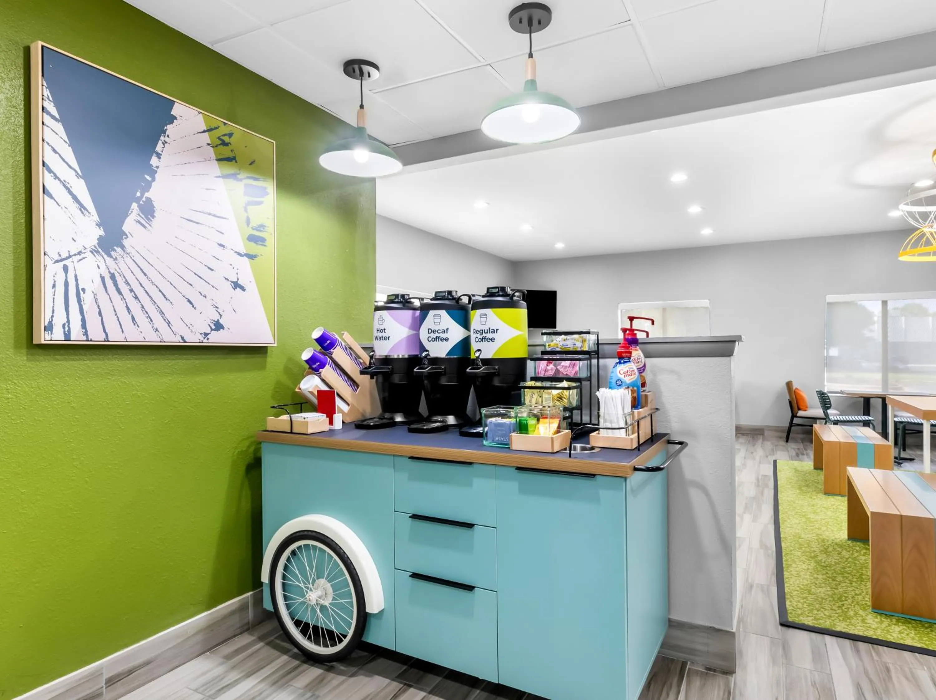 Coffee/tea facilities in Spark by Hilton Augusta