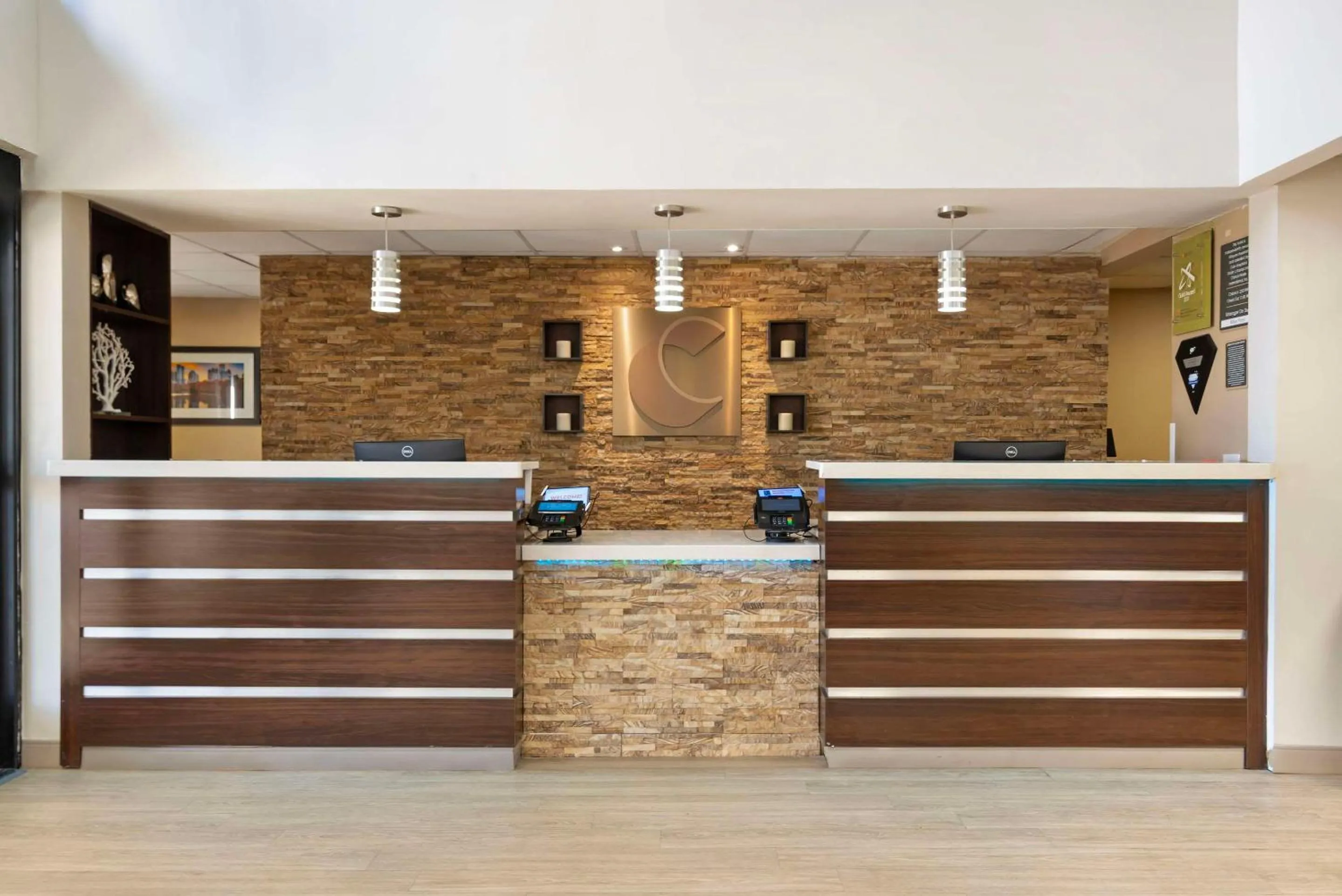 Lobby or reception in Comfort Suites Northside Hospital Gwinnett
