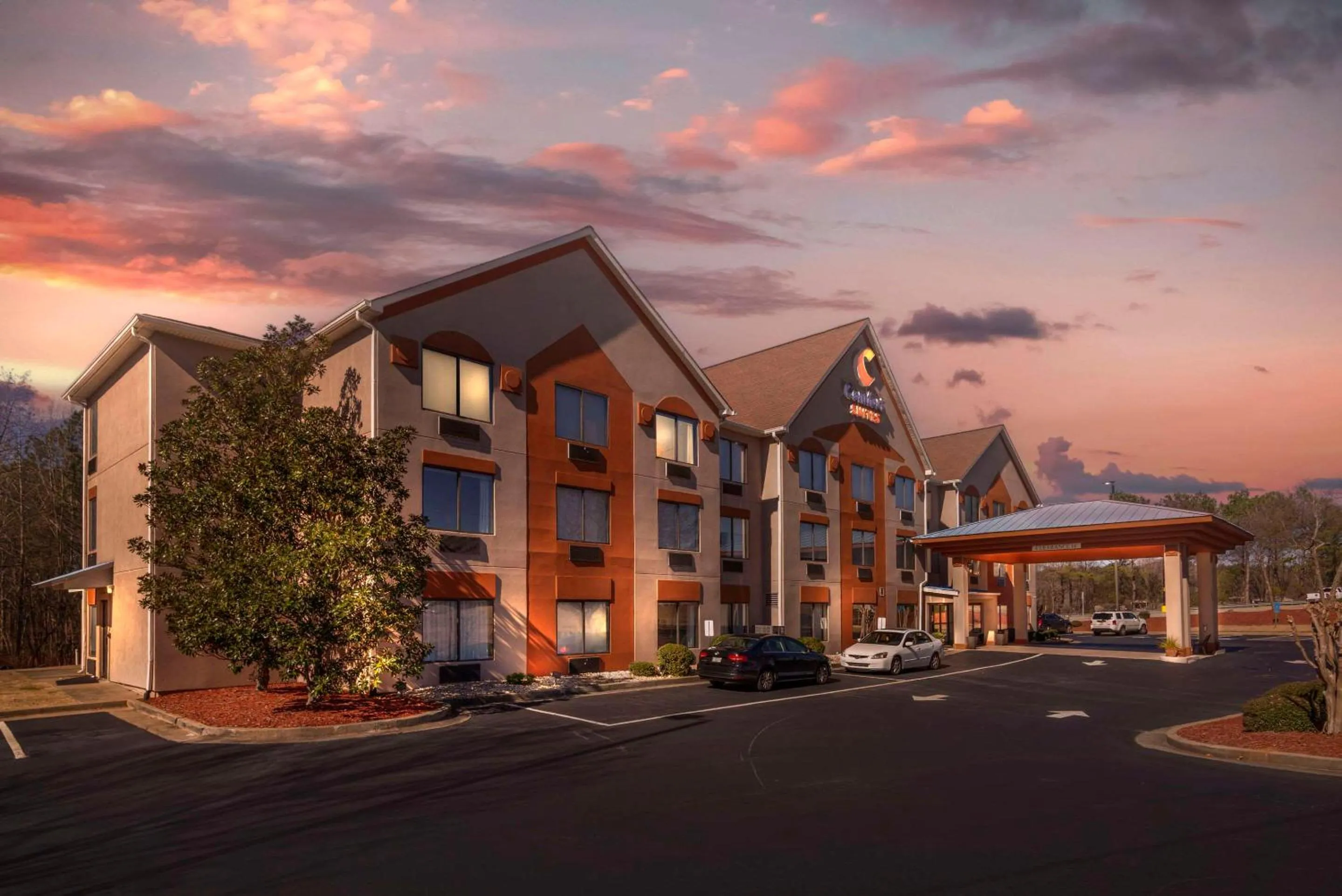 Property building in Comfort Suites Northside Hospital Gwinnett