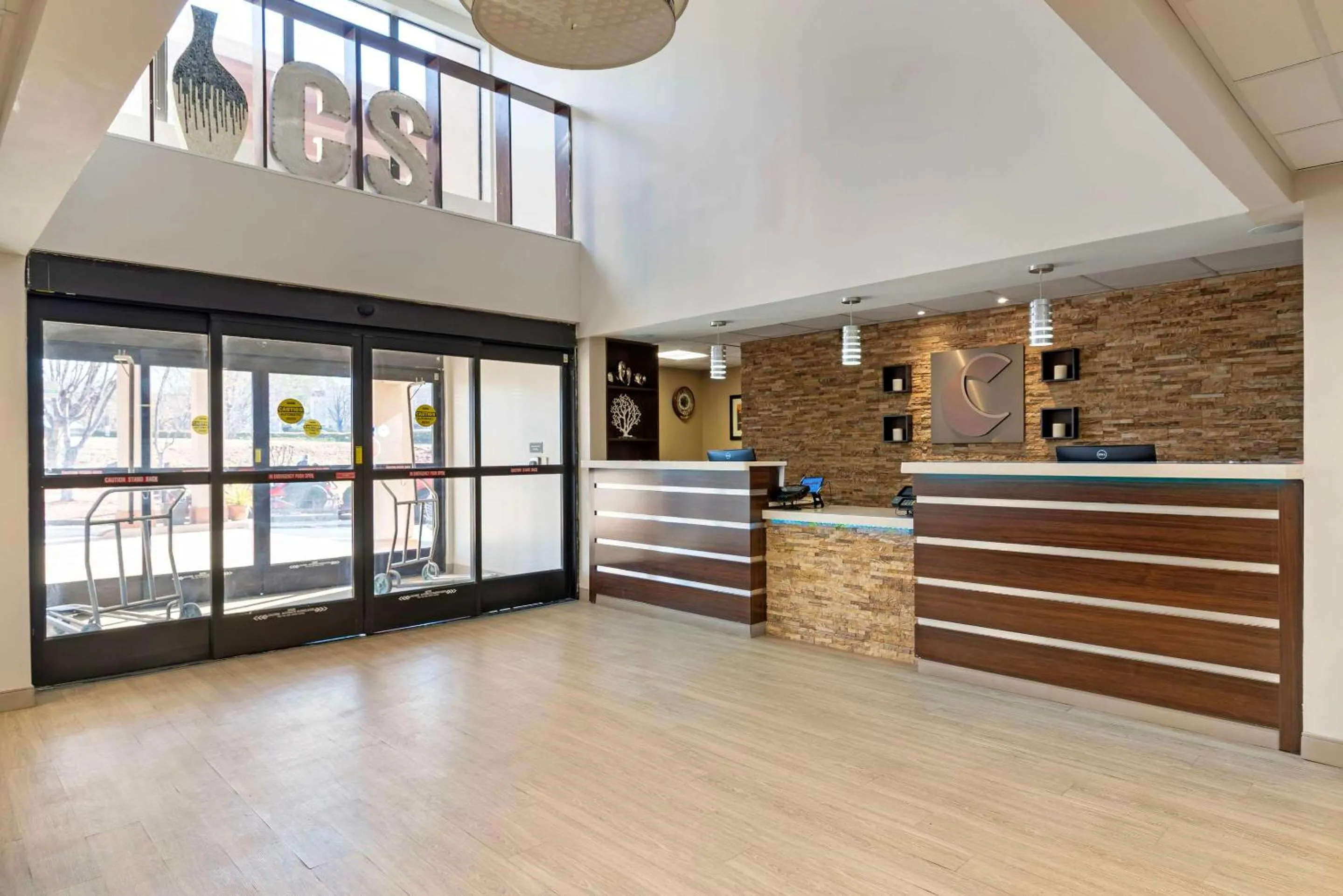 Lobby or reception in Comfort Suites Northside Hospital Gwinnett