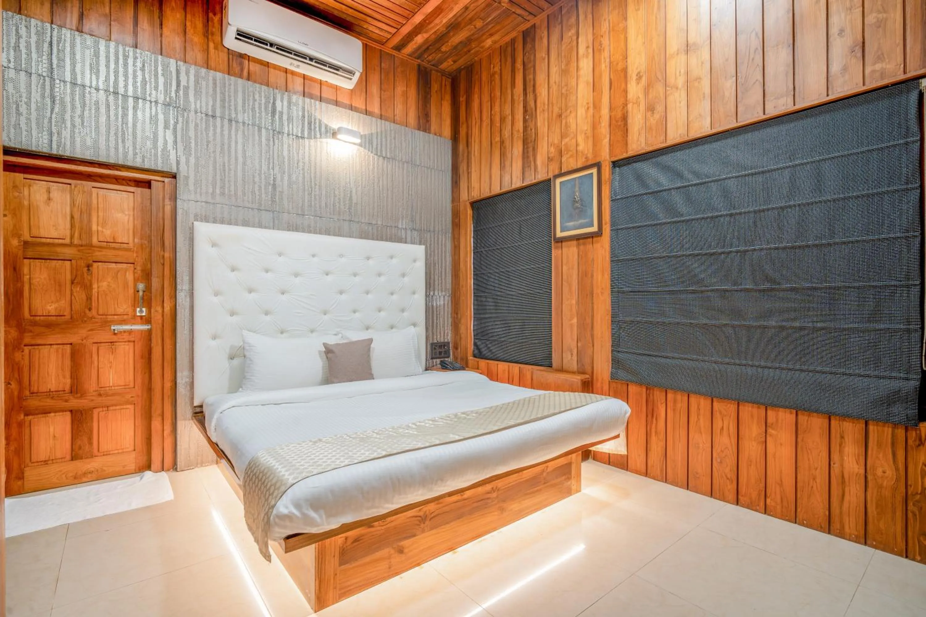 Bed in Rainforest Resort