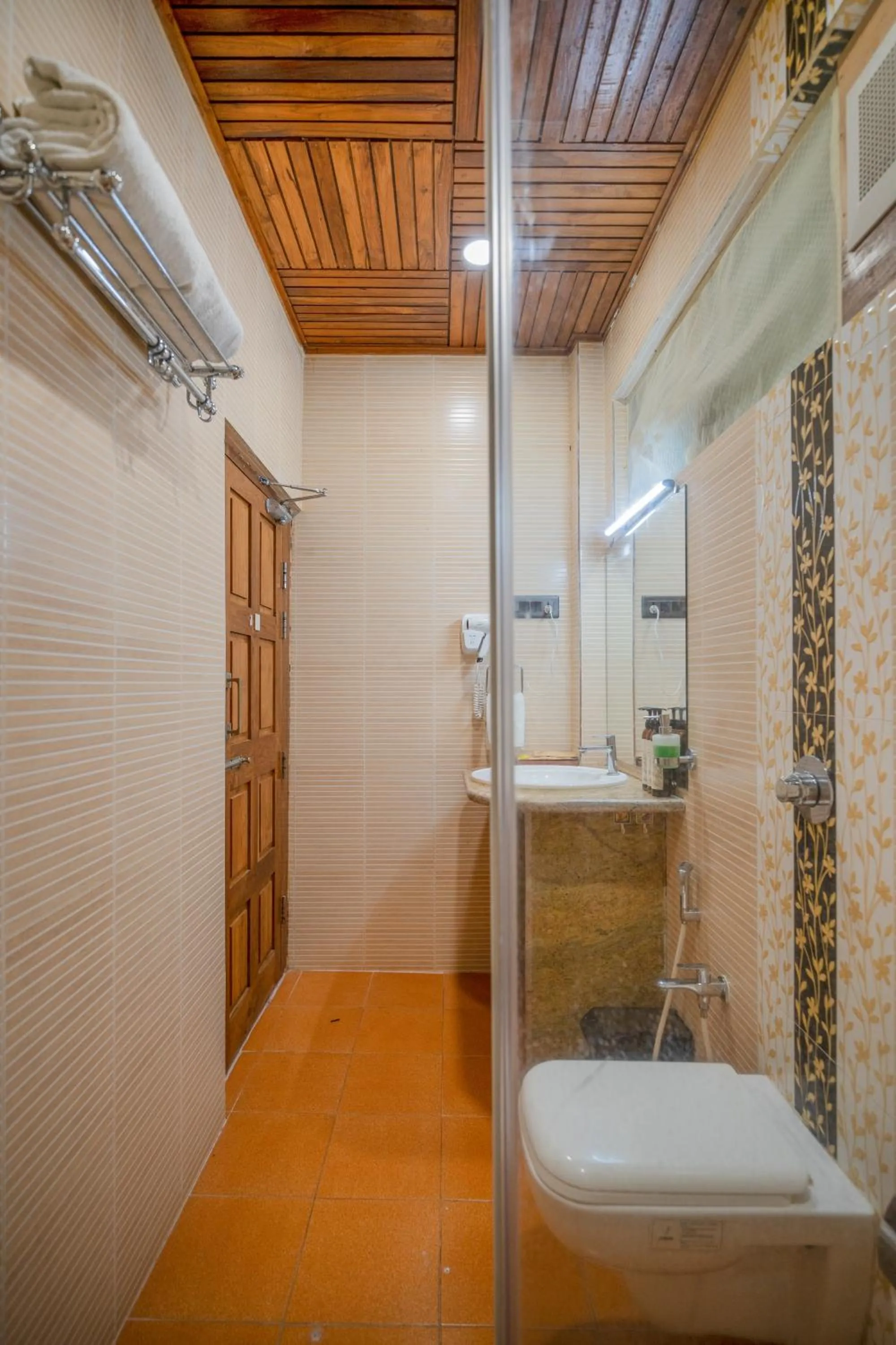 Shower in Rainforest Resort