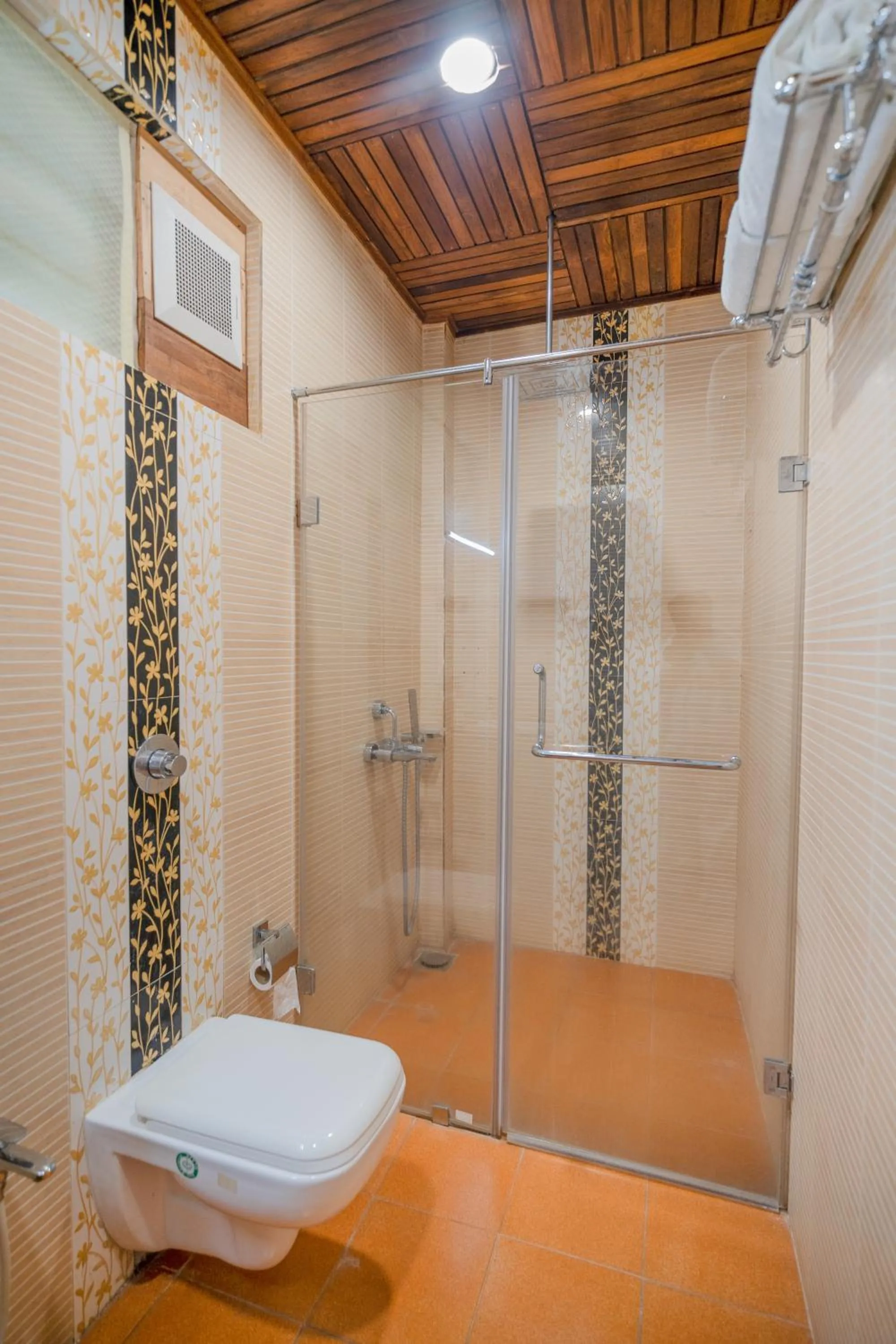Shower in Rainforest Resort