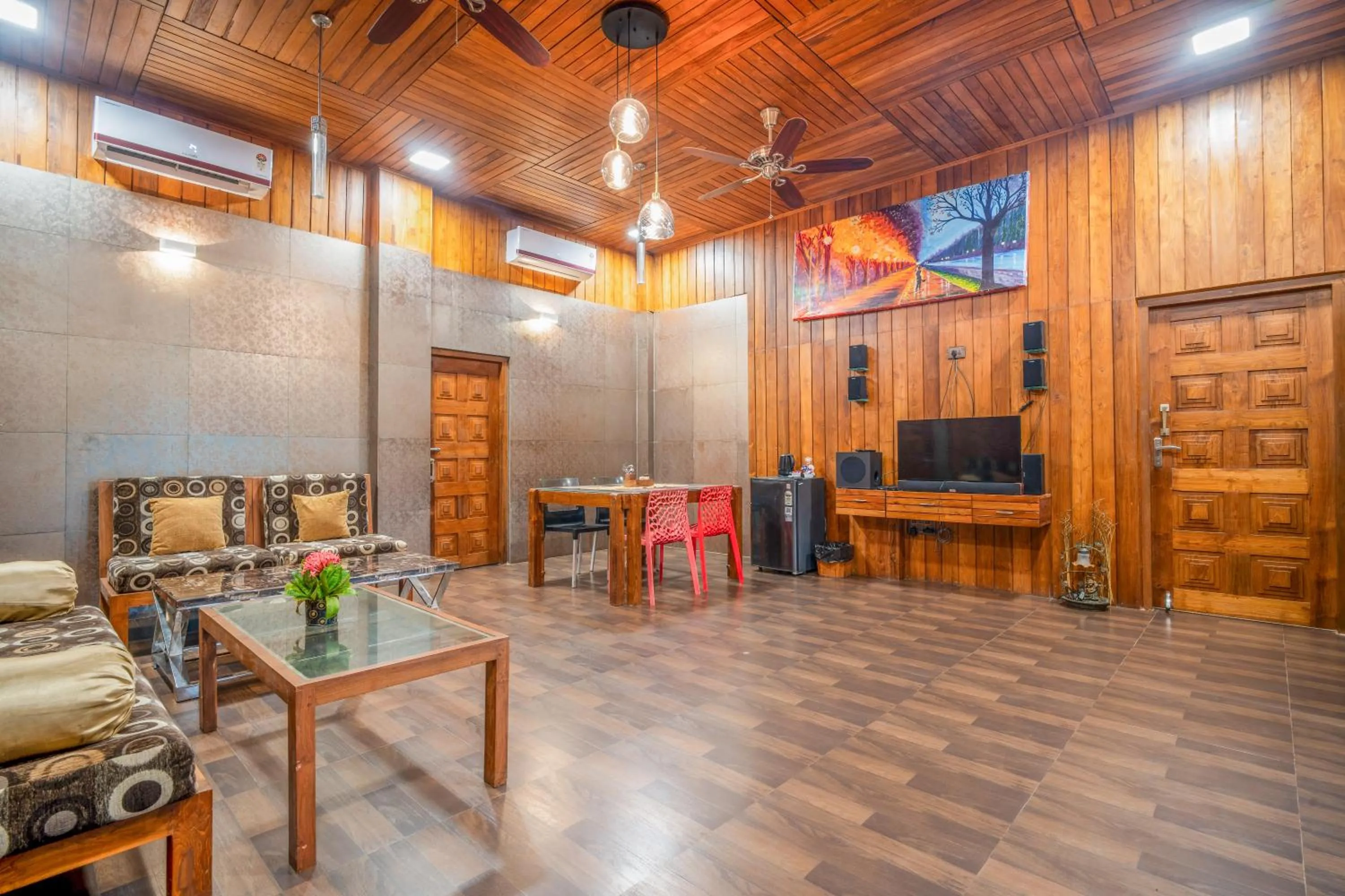 Living room in Rainforest Resort