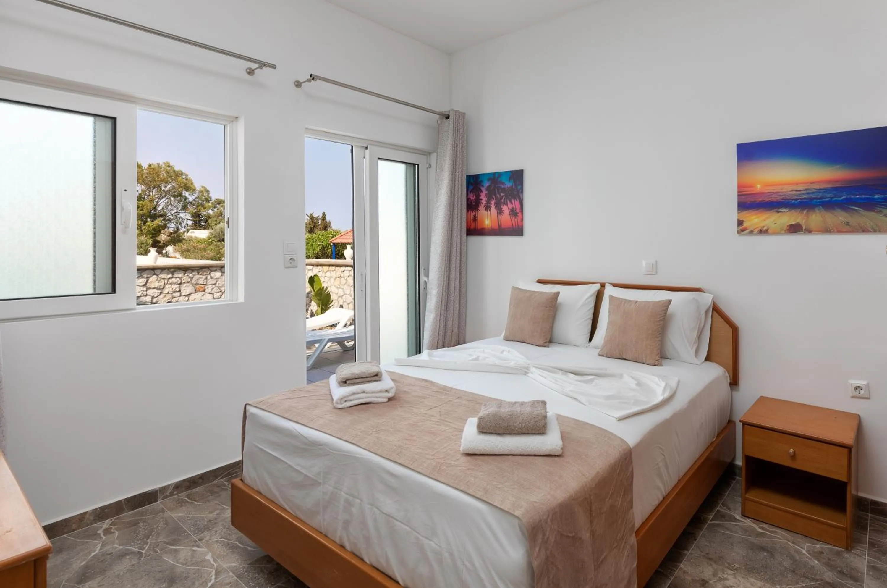 Bed in Paradise Garden