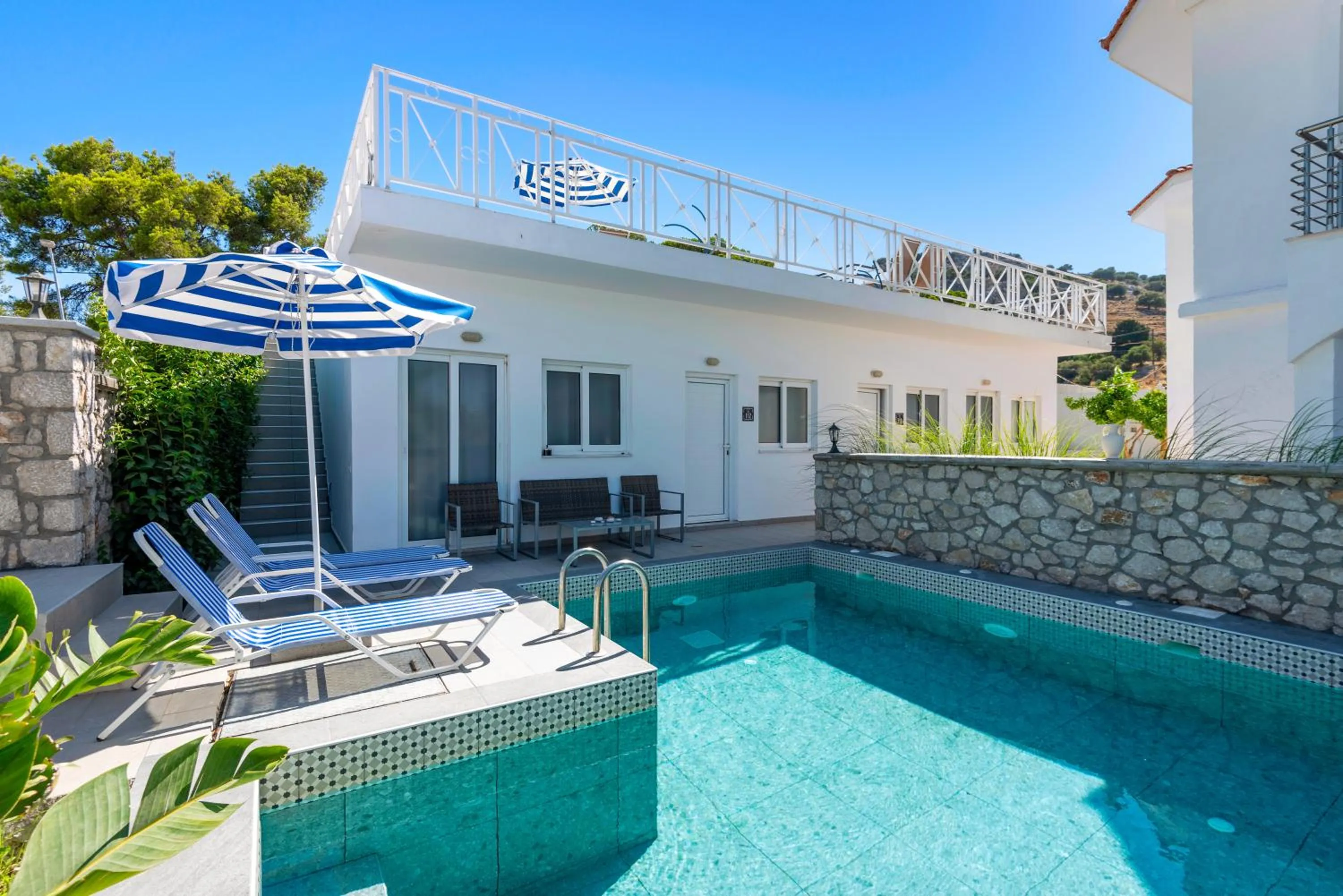 Swimming pool in Paradise Garden