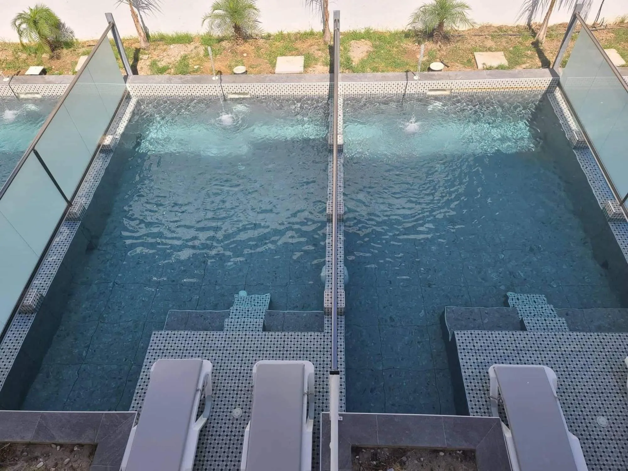 Swimming pool in Paradise Garden