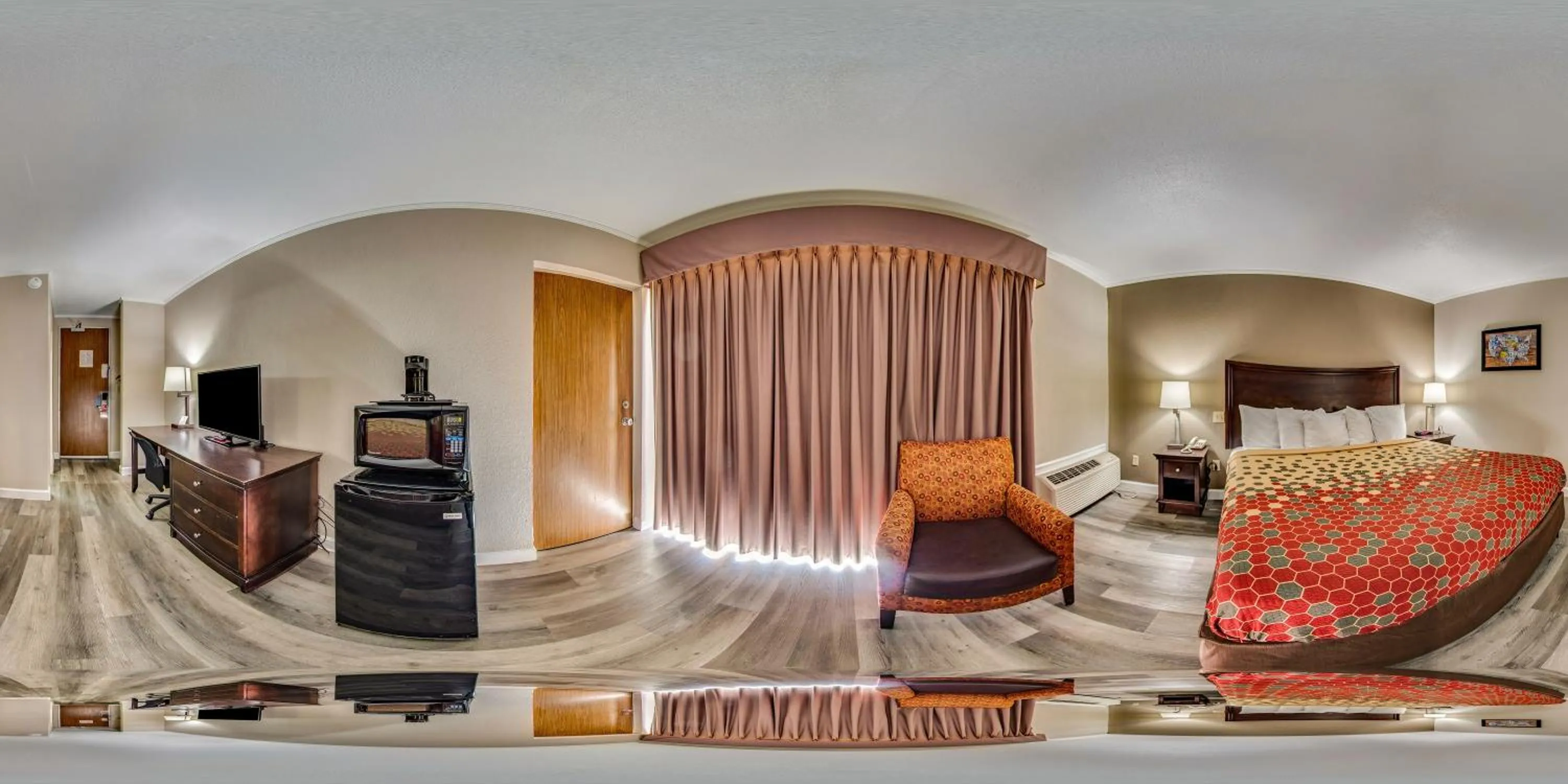 Bedroom in Econo Lodge - Perry National Fair Ground Area