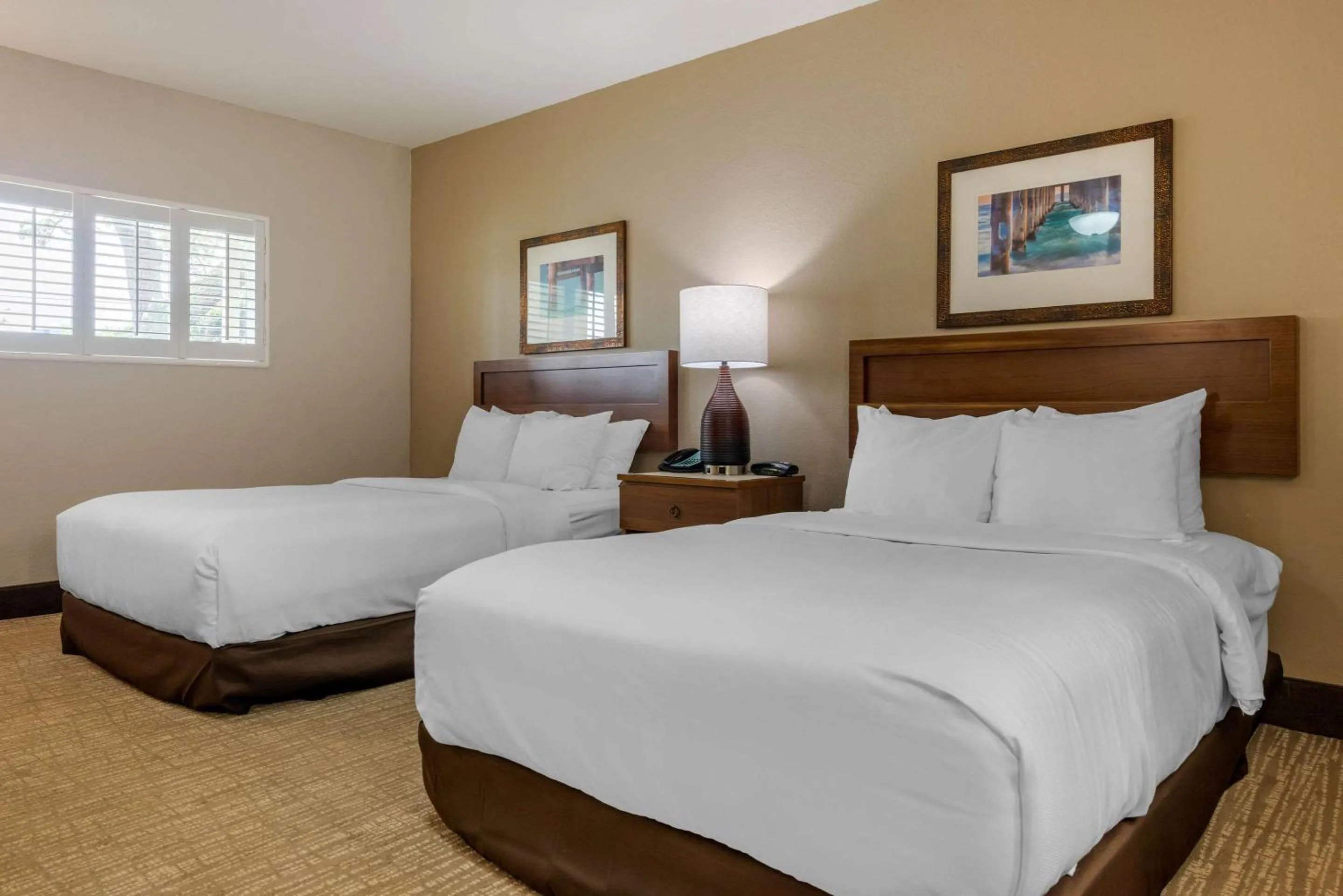 Bedroom, Bed in Seafarer Inn & Suites, Ascend Hotel Collection