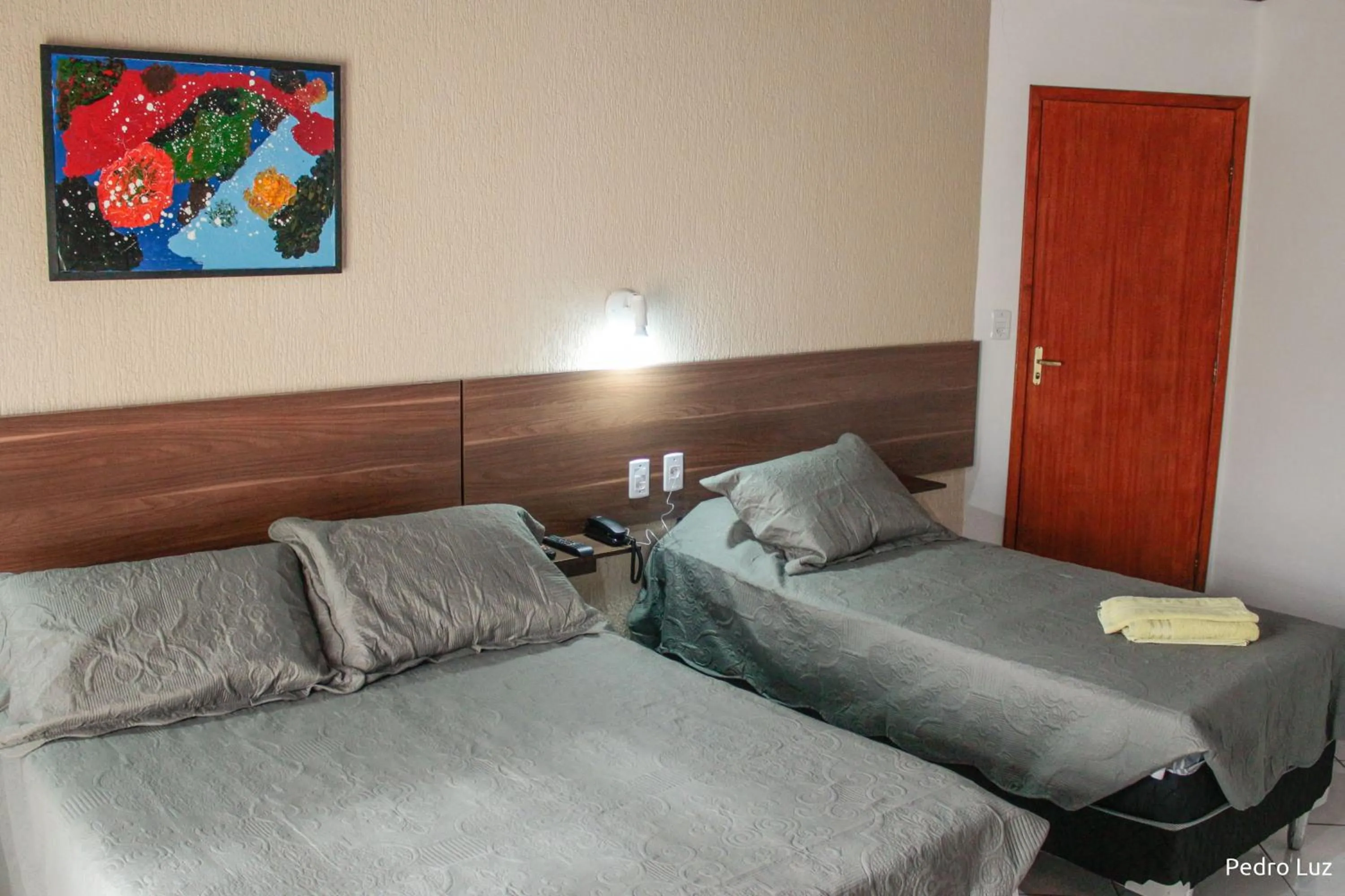 Bedroom, Bed in Hotel Halloween Inn Penedo