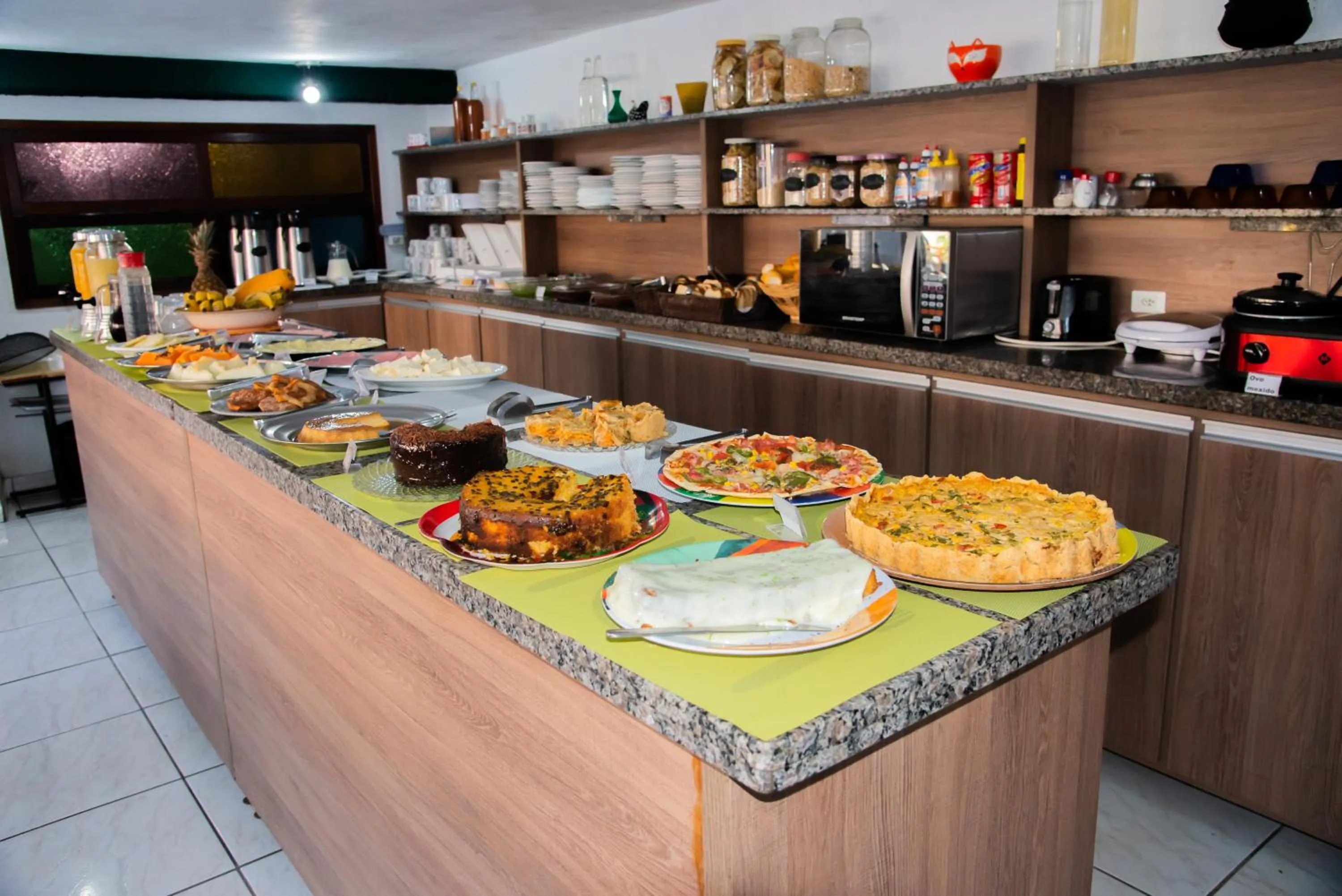 Breakfast in Hotel Halloween Inn Penedo