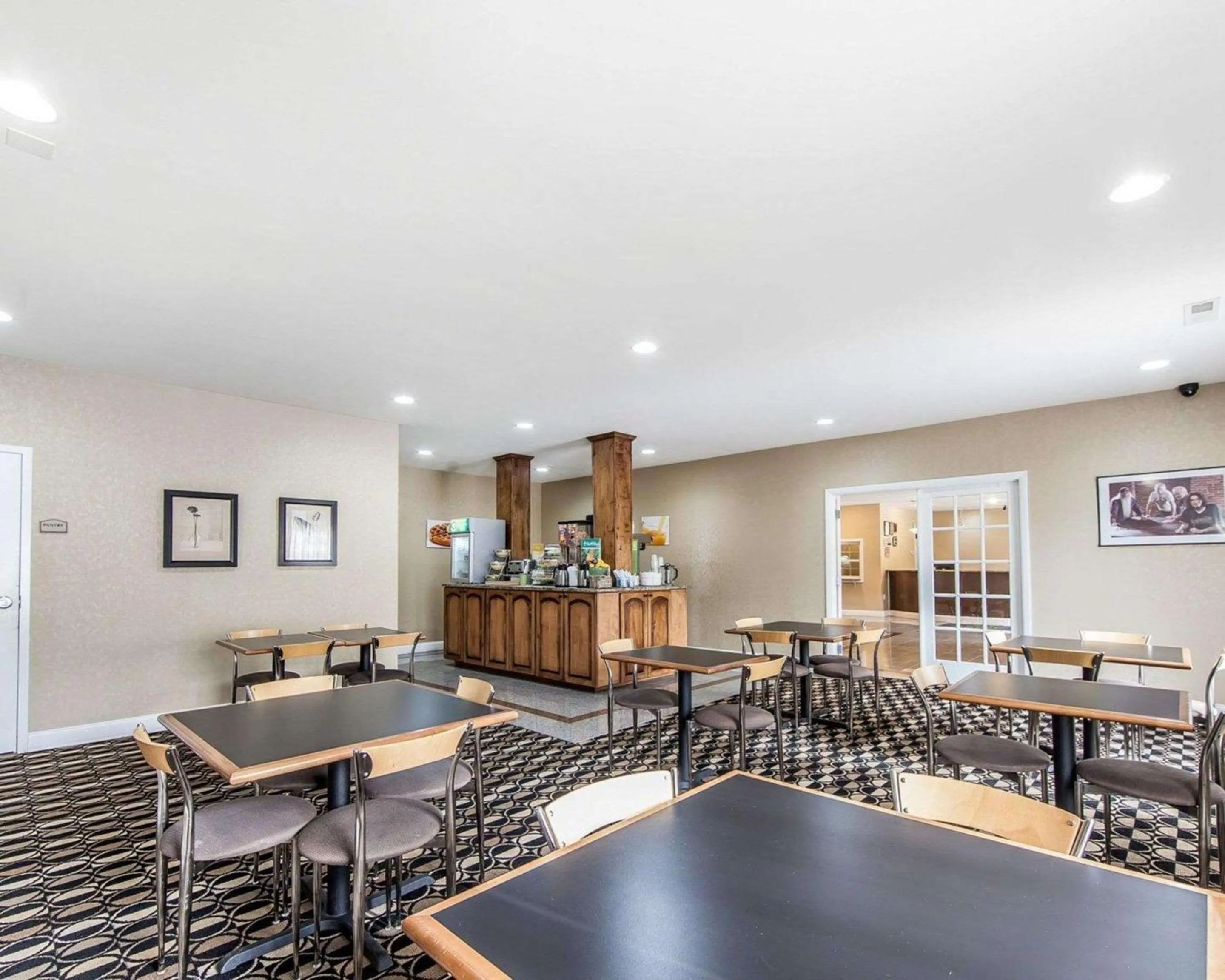 Restaurant/places to eat in Quality Inn & Suites Bremen