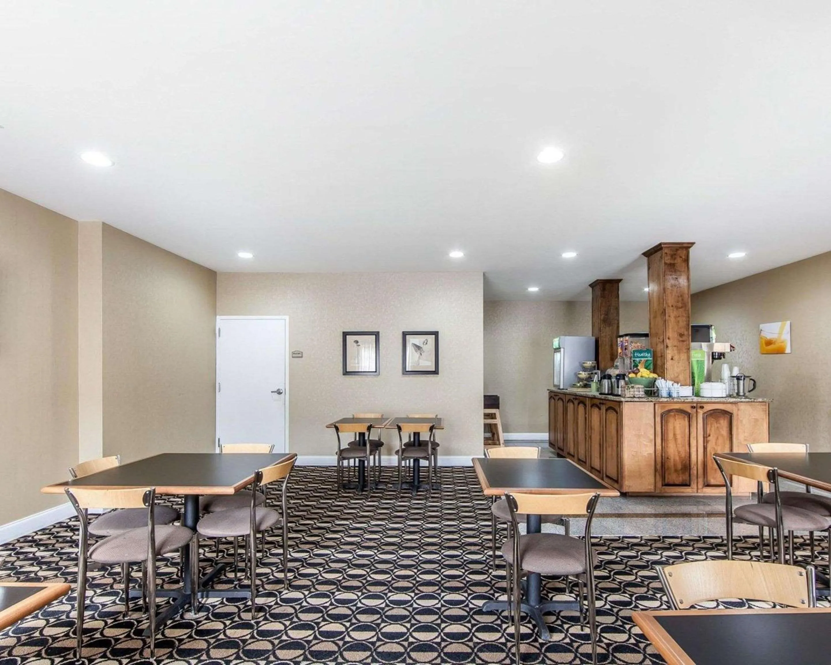 Restaurant/places to eat in Quality Inn & Suites Bremen