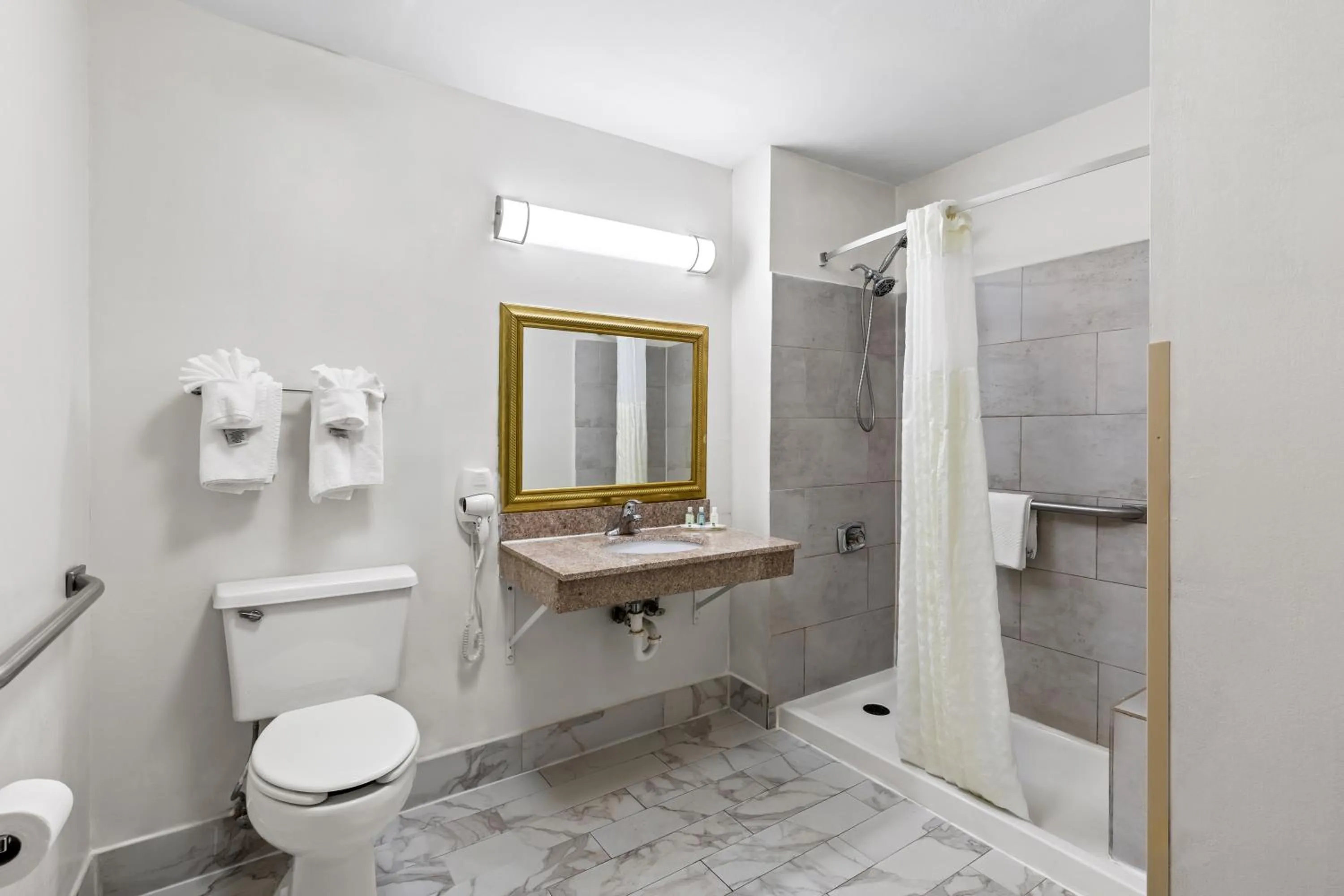 Bathroom in Quality Inn Marietta near Dobbins ARB