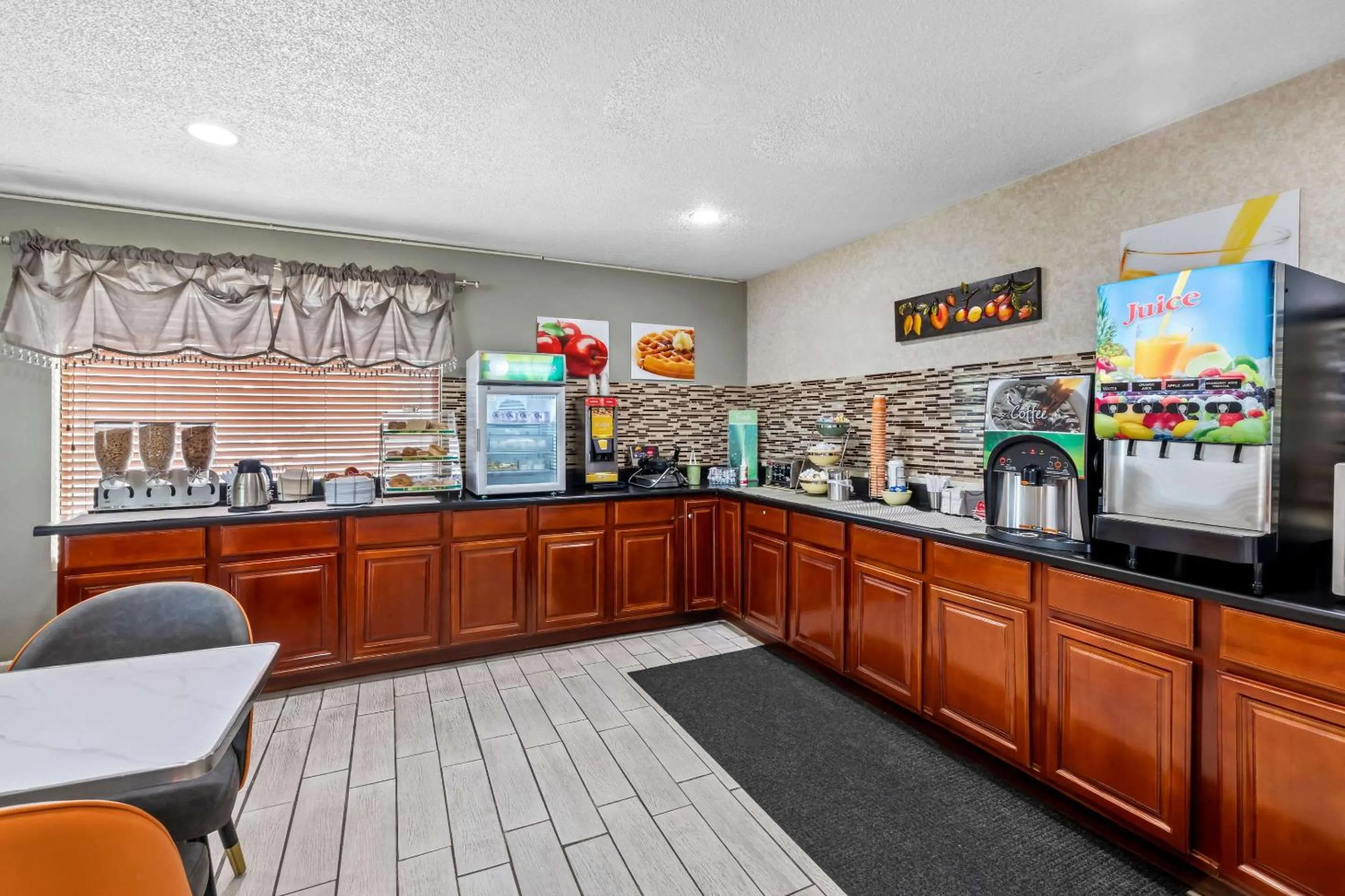 Breakfast in Quality Inn Marietta near Dobbins ARB