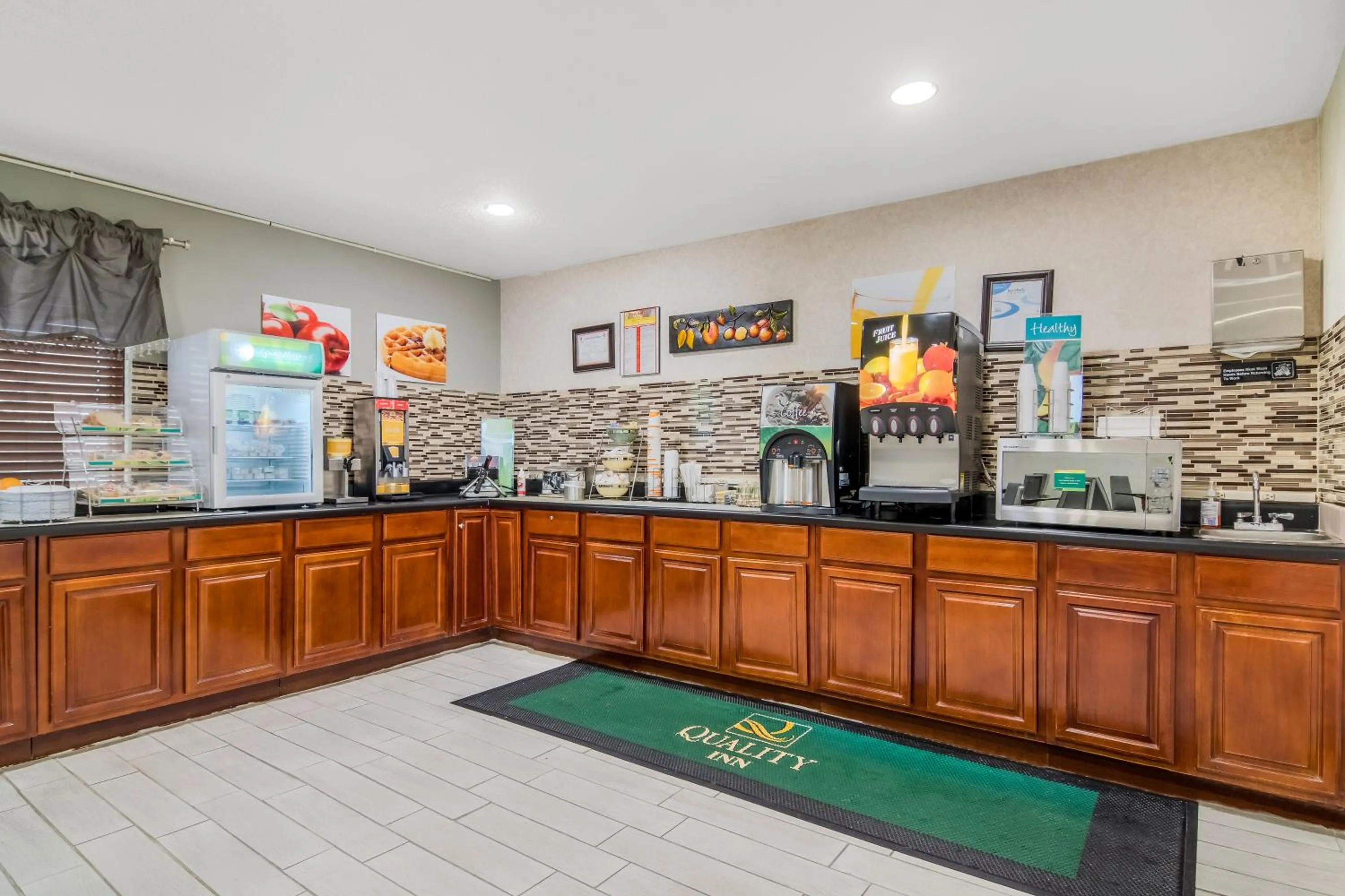 Breakfast in Quality Inn Marietta near Dobbins ARB