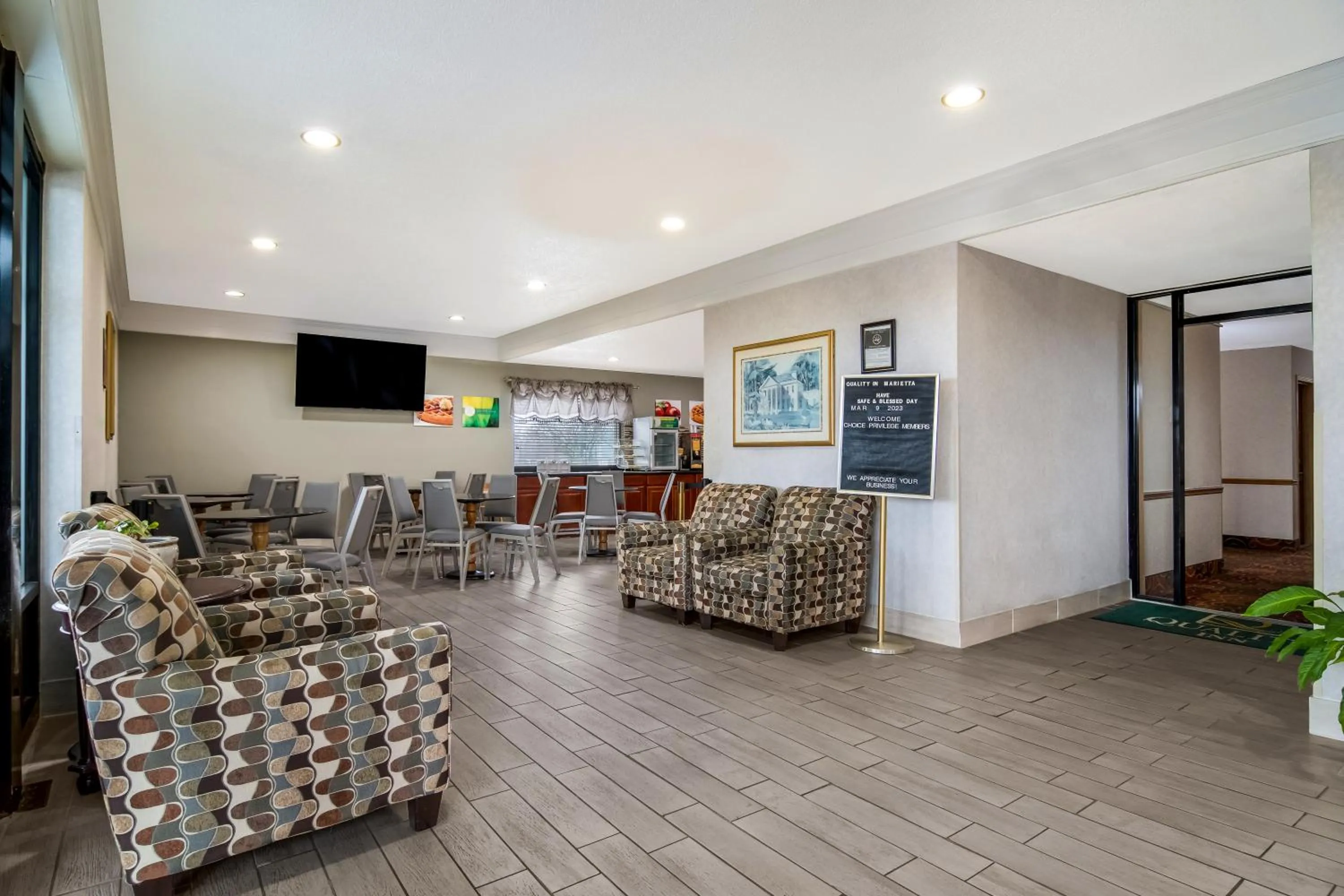 Lobby or reception in Quality Inn Marietta near Dobbins ARB