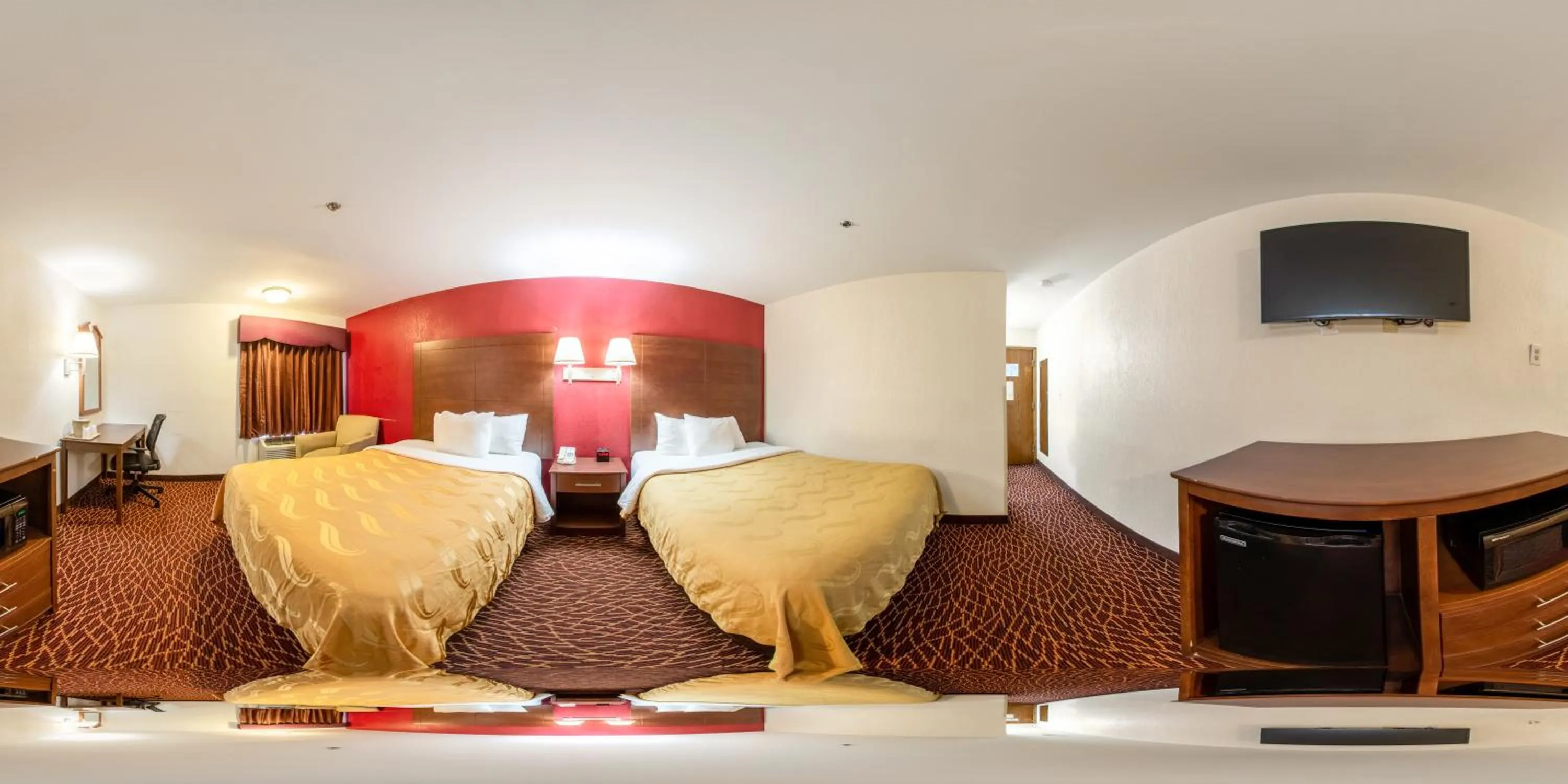 Bed in Quality Inn Marietta near Dobbins ARB