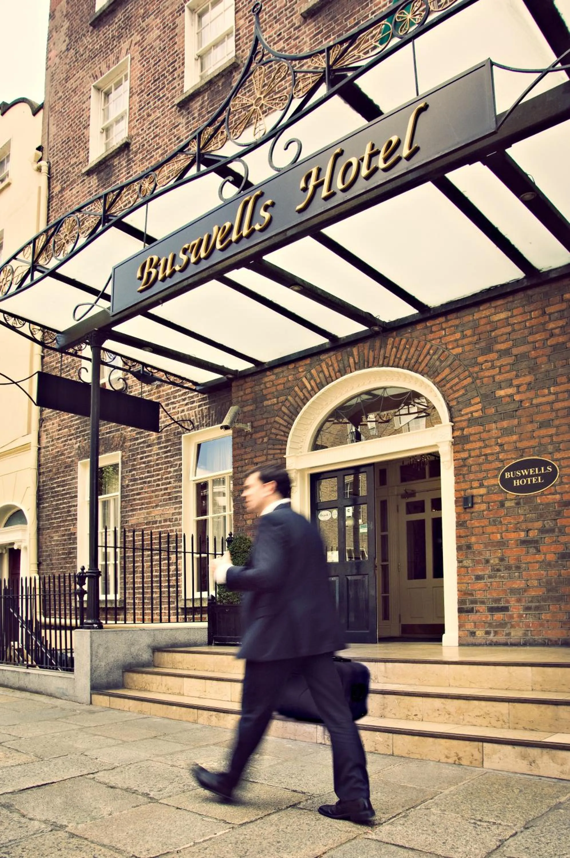 Facade/entrance in Buswells Hotel