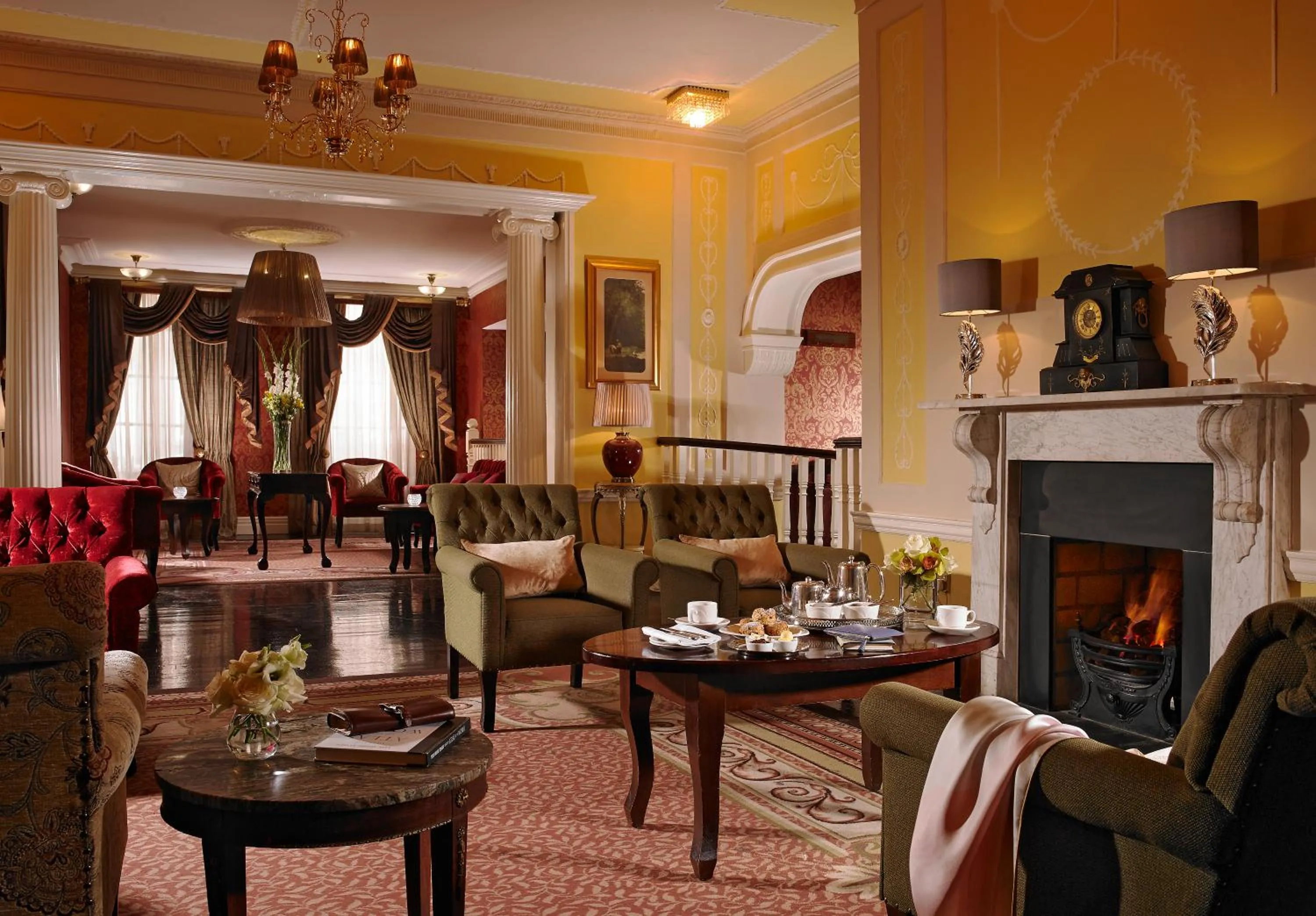 Lounge or bar in Buswells Hotel