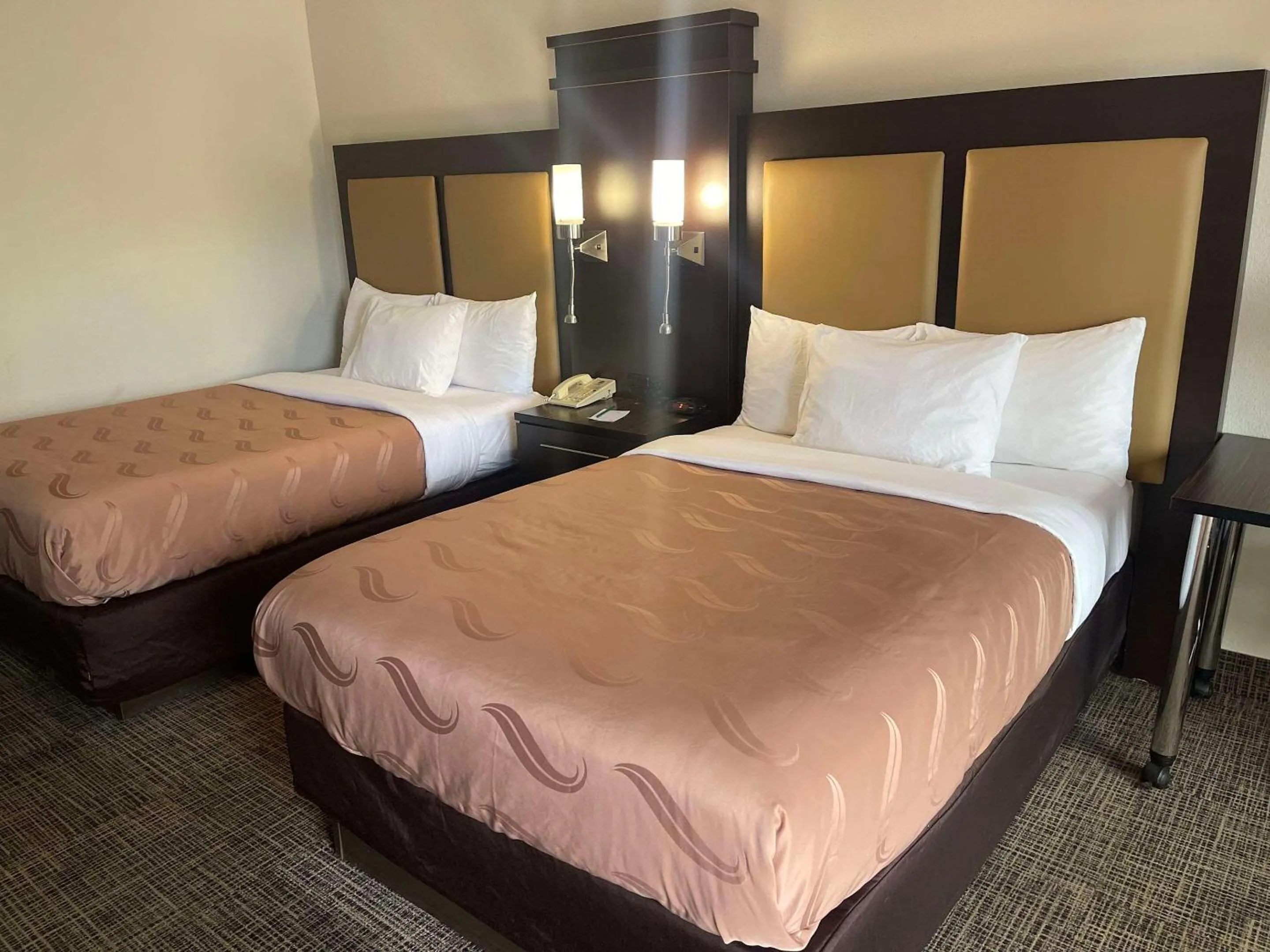 Bedroom, Bed in Quality Inn Dalton Central