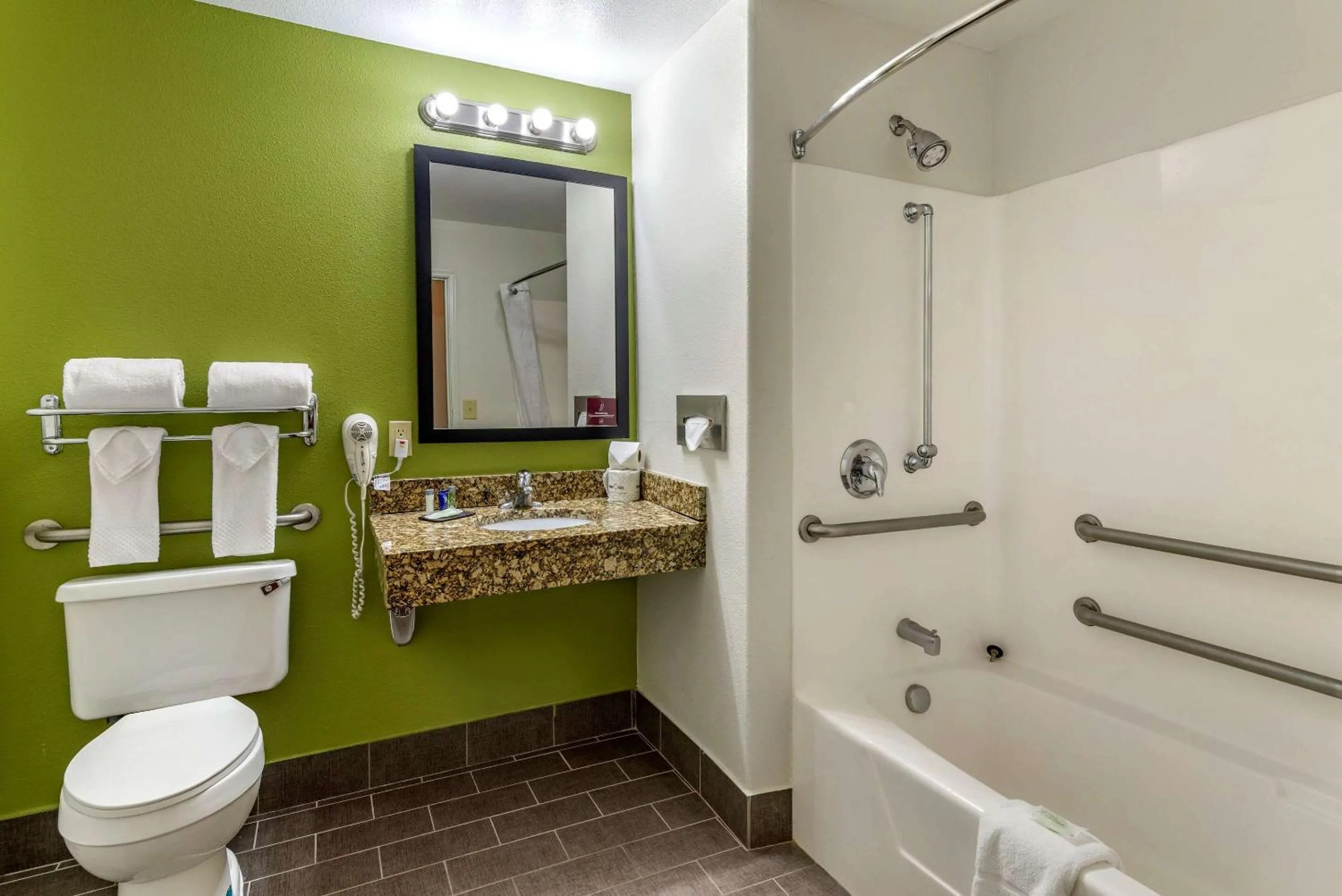 Bathroom in Sleep Inn & Suites Stockbridge Atlanta South