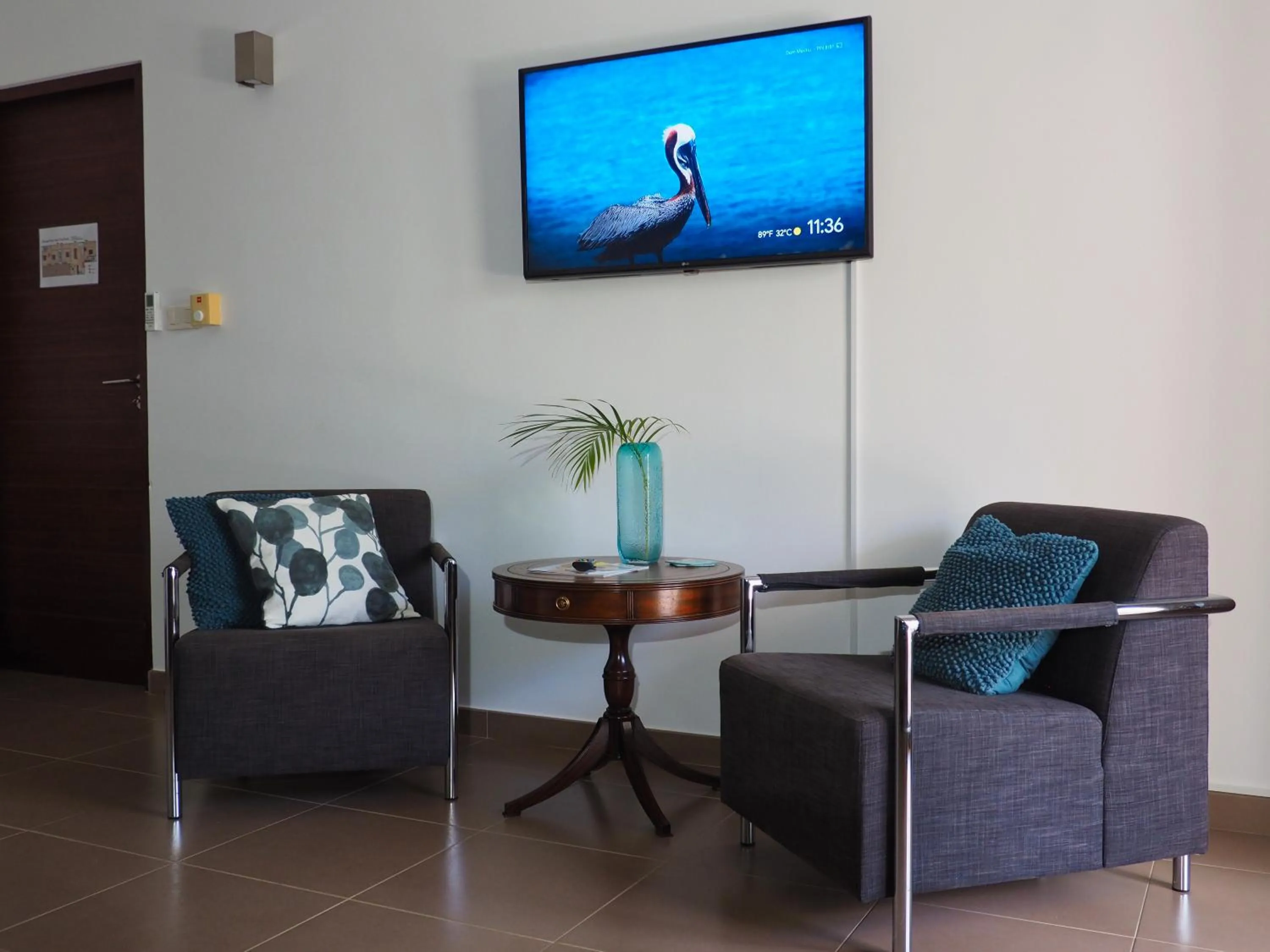 TV and multimedia, TV/Entertainment Center in B&B Kas ChuChubi