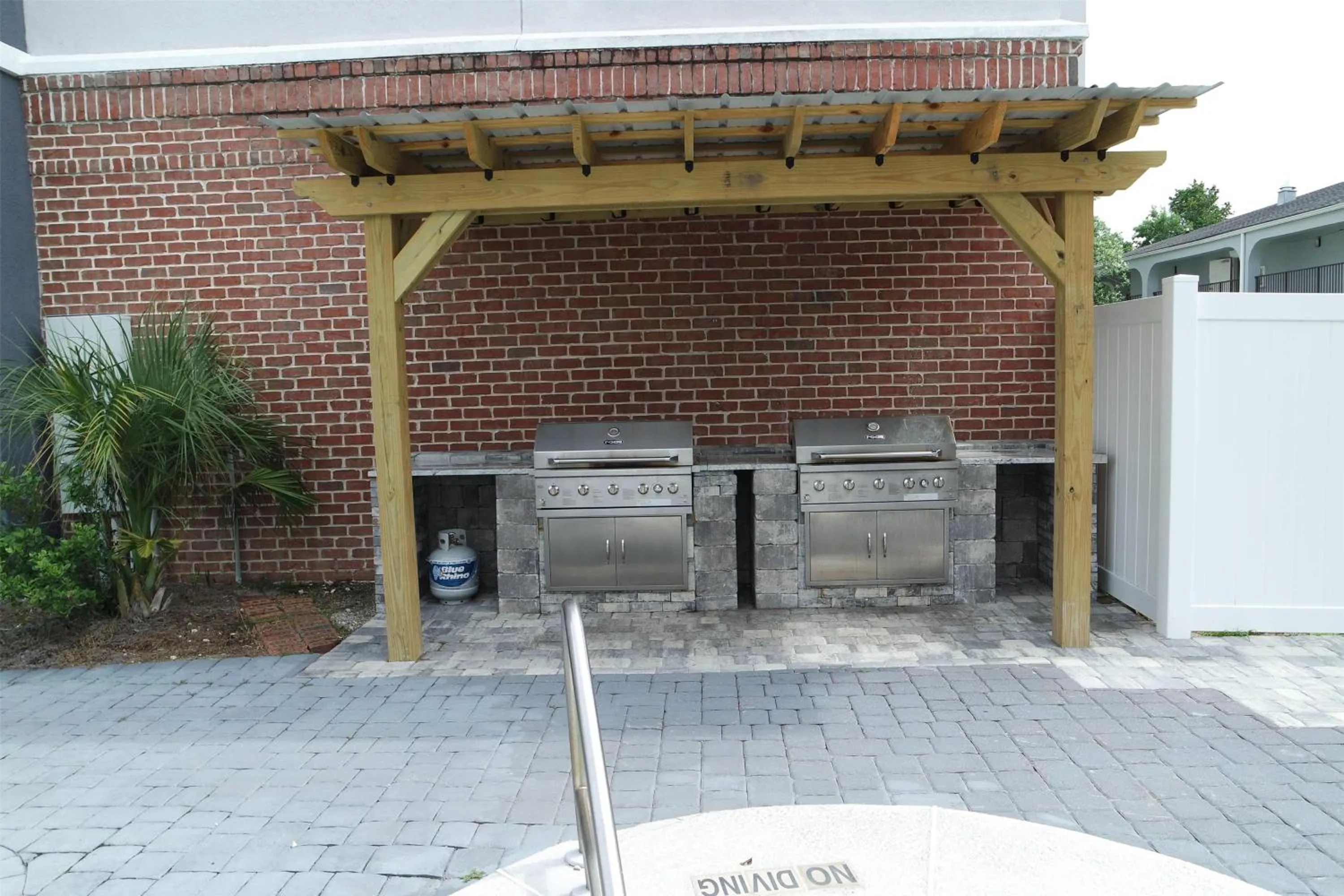 BBQ facilities in Wingate by Wyndham Kings Bay Naval Base I-95