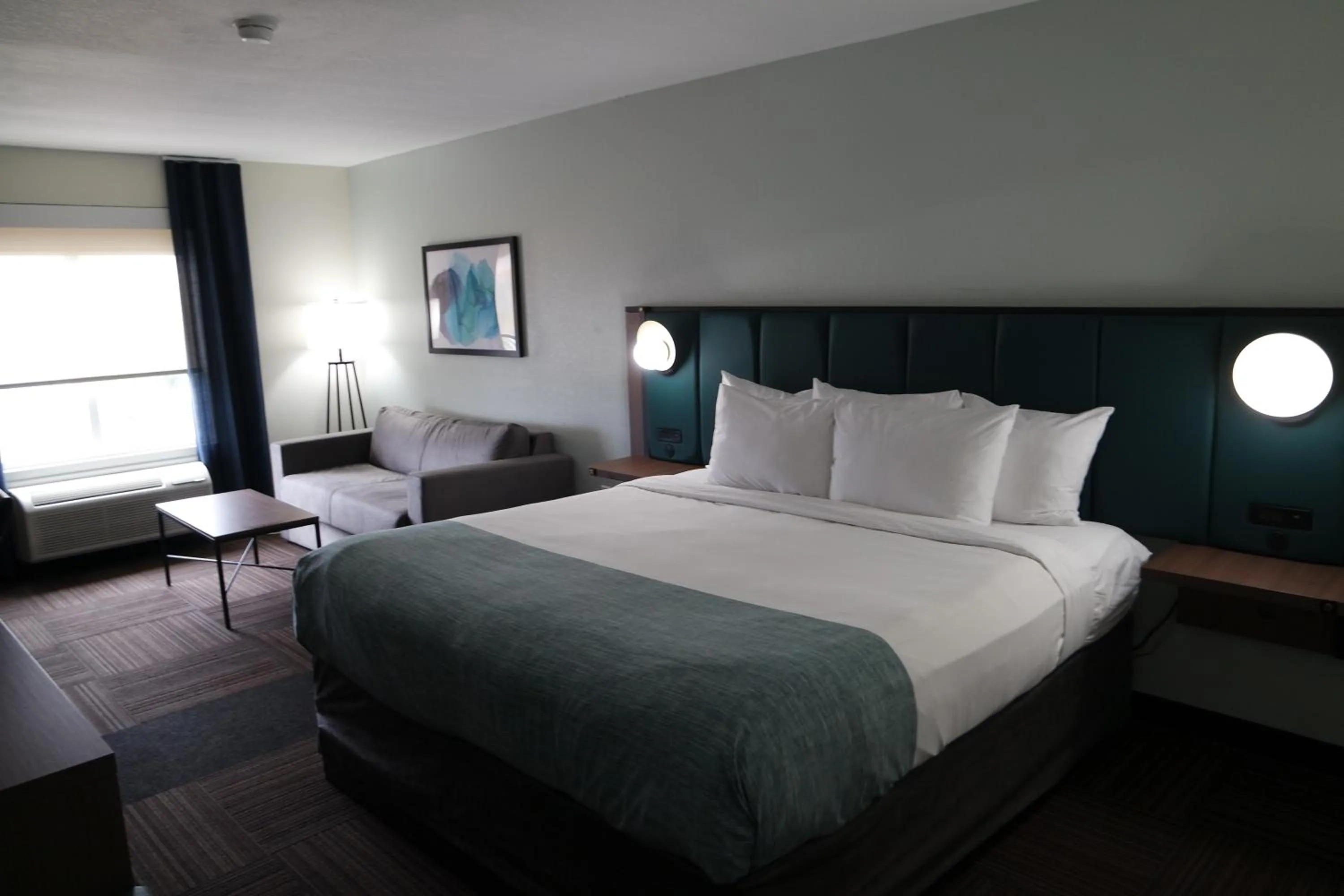 Photo of the whole room, Bed in Wingate by Wyndham Kings Bay Naval Base I-95