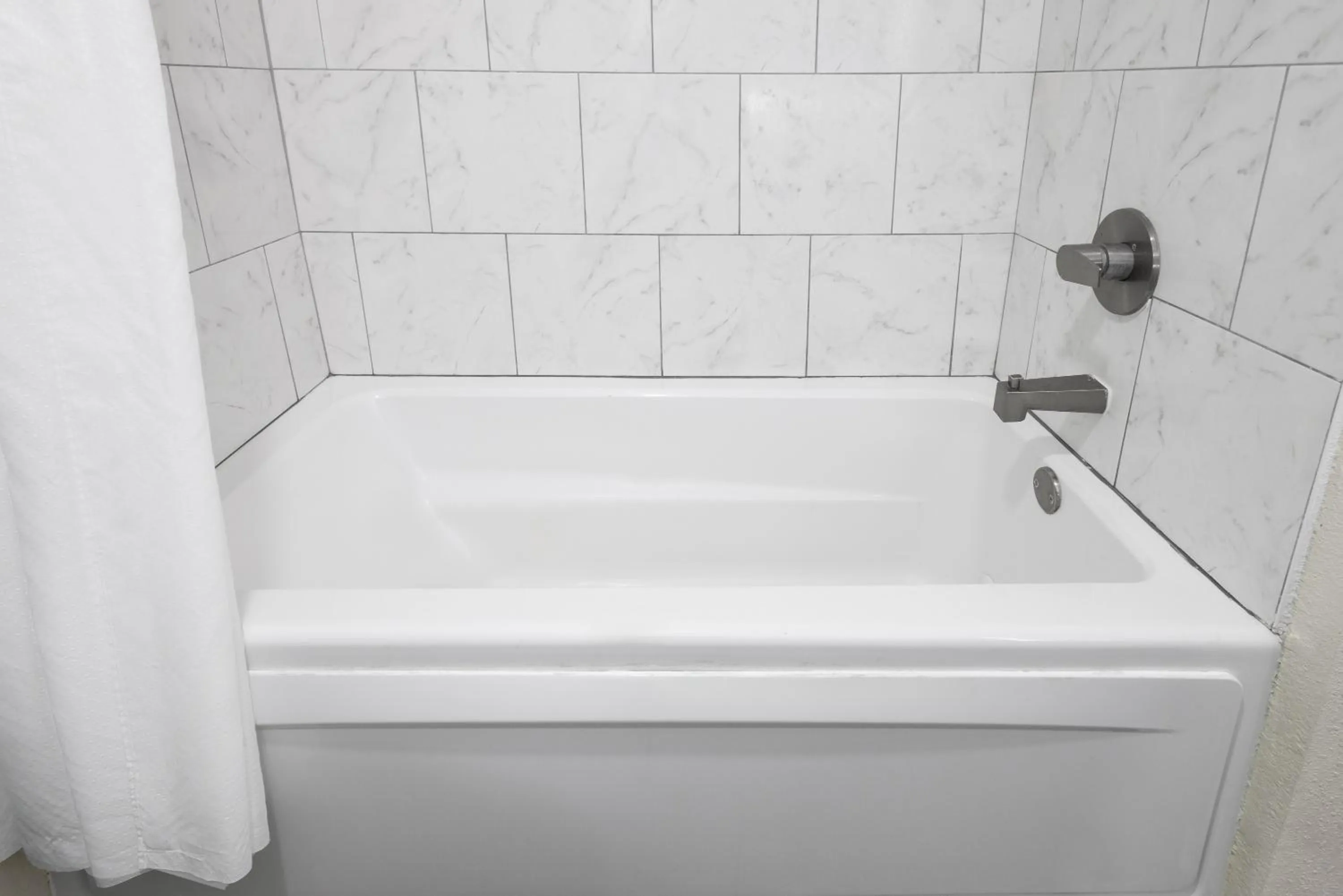 Bathroom in Wingate by Wyndham Kings Bay Naval Base I-95