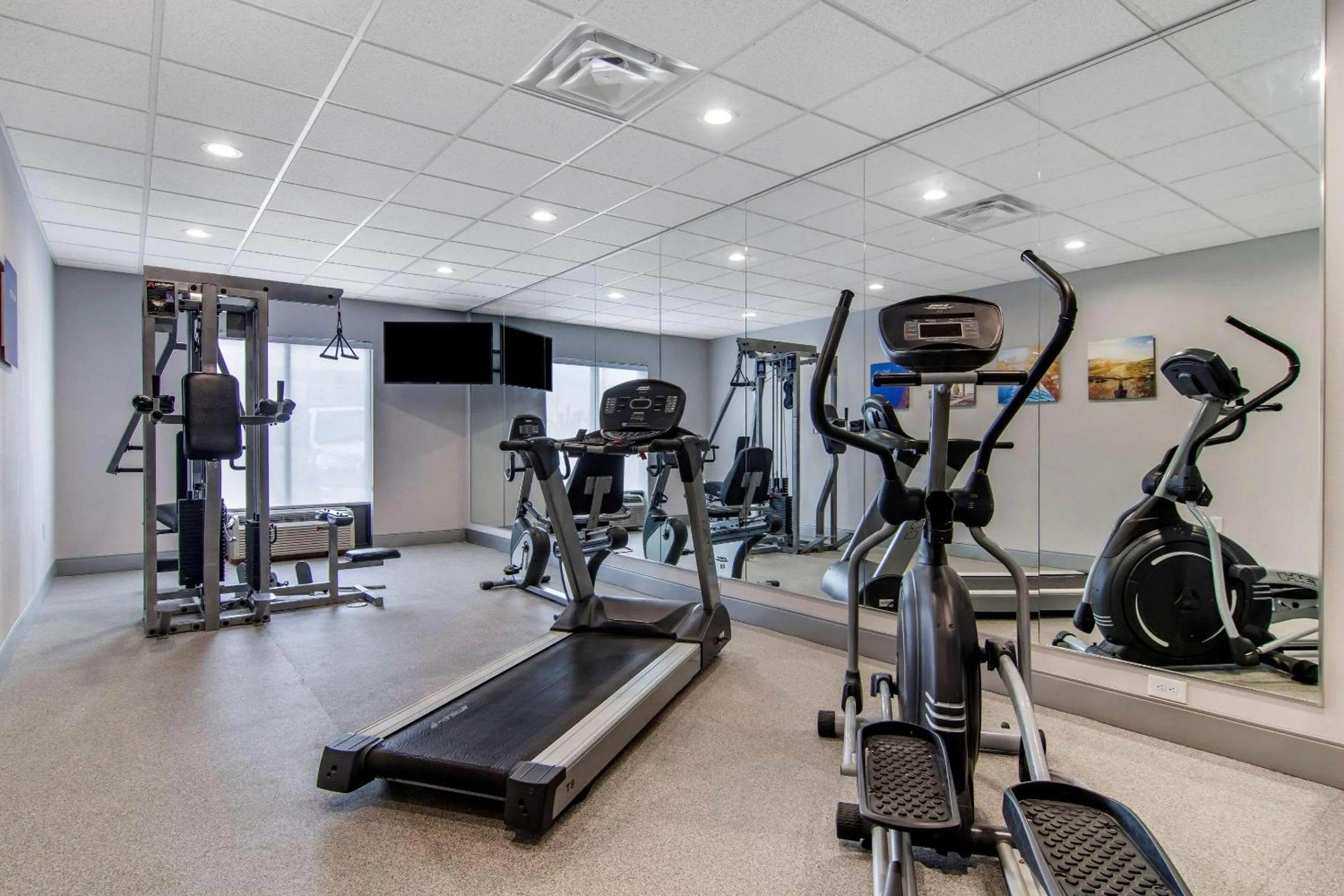 Fitness centre/facilities in Comfort Suites McDonough Atlanta South
