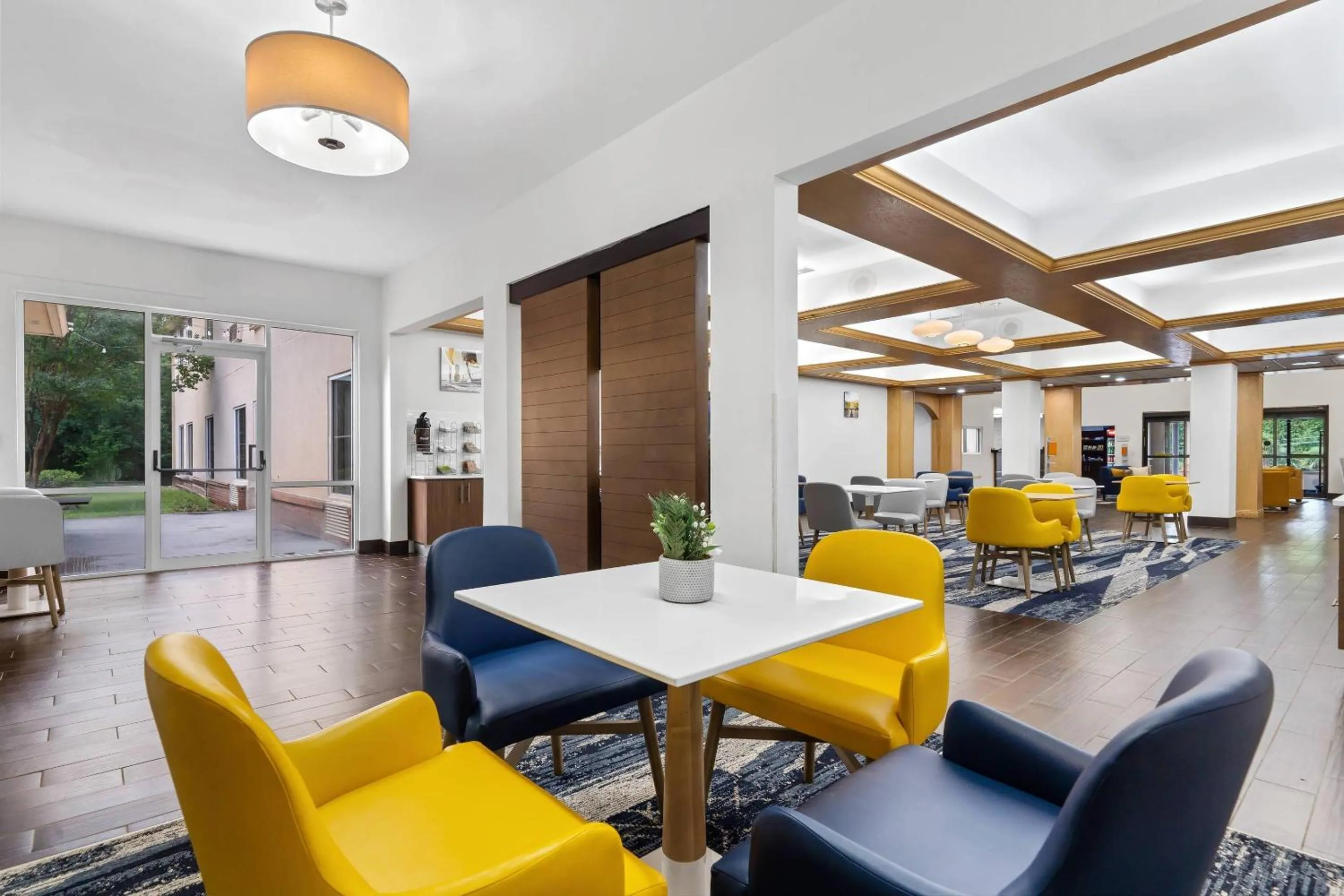 Breakfast in Comfort Suites Milledgeville