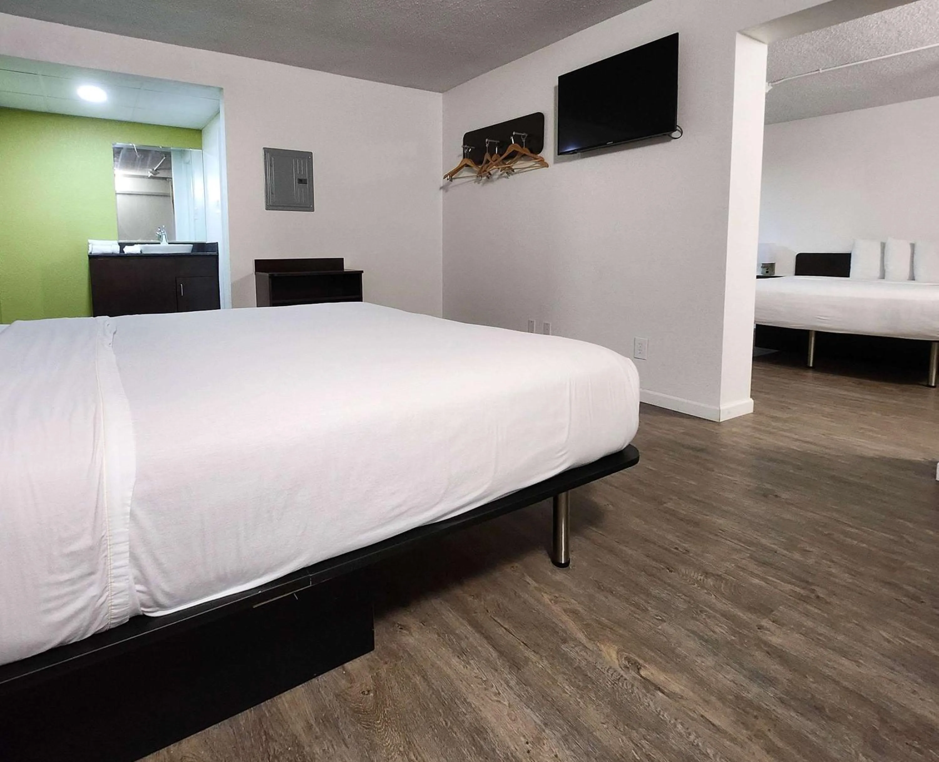 Bedroom, Bed in Motel 6-Columbus, GA - Downtown